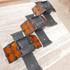 Applique brutaliste in ferro e vetro di metà secolo