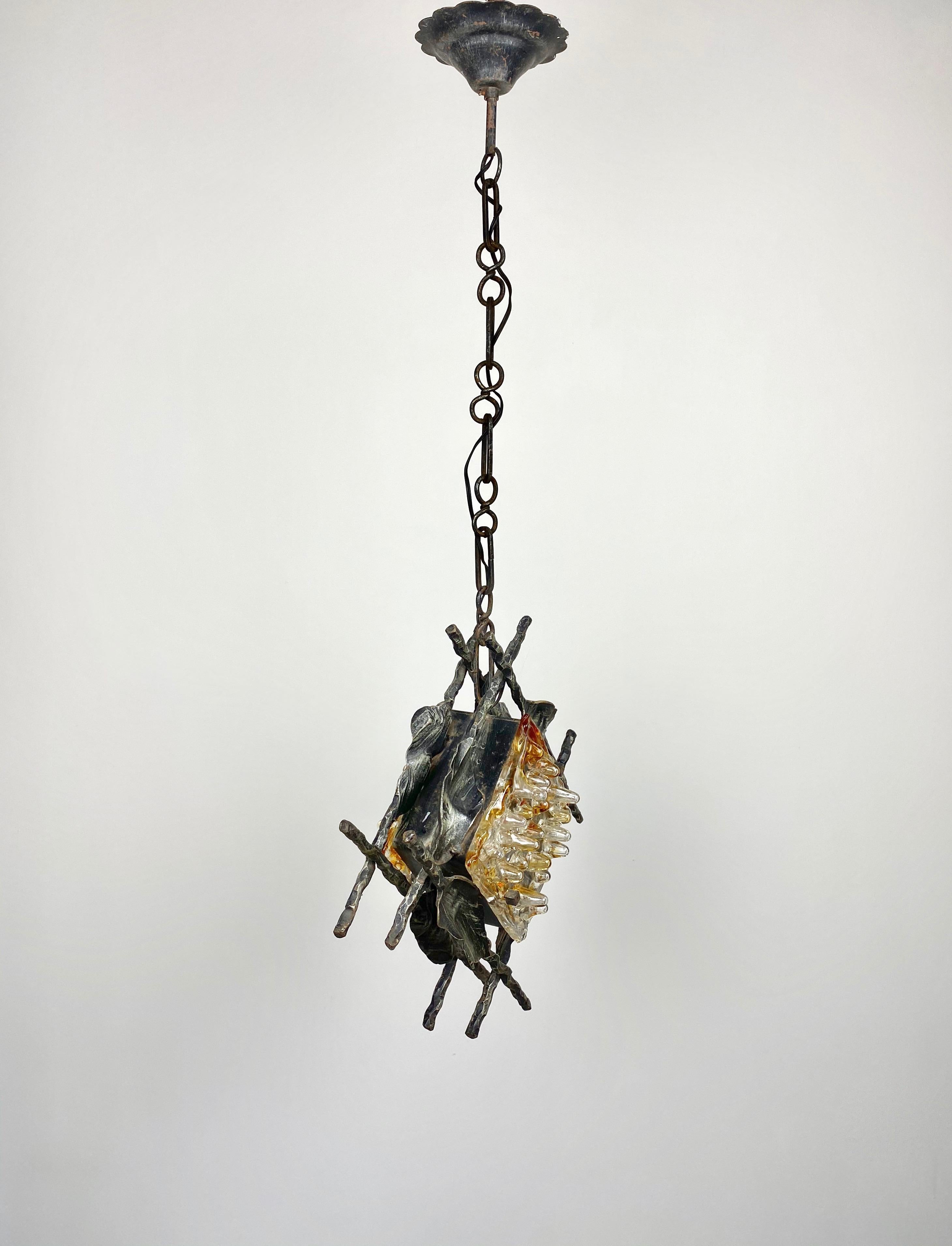 Brutalist Iron Murano Glass Pendant by Tom Ahlström & Hans Ehrlich Sweden, 1970s In Good Condition For Sale In Rome, IT