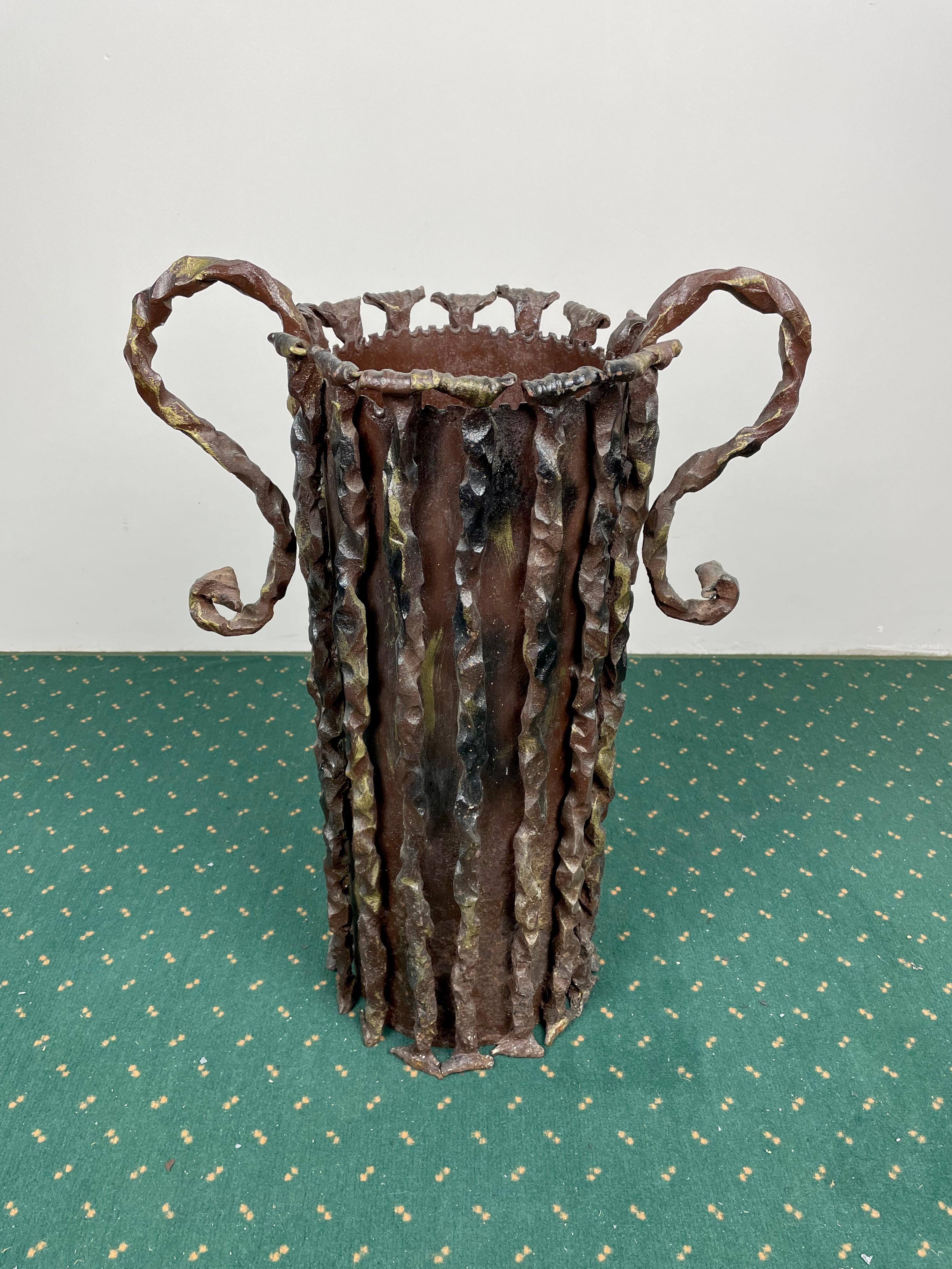 Brutalist umbrella stand iron, Made in Italy, 1970s.