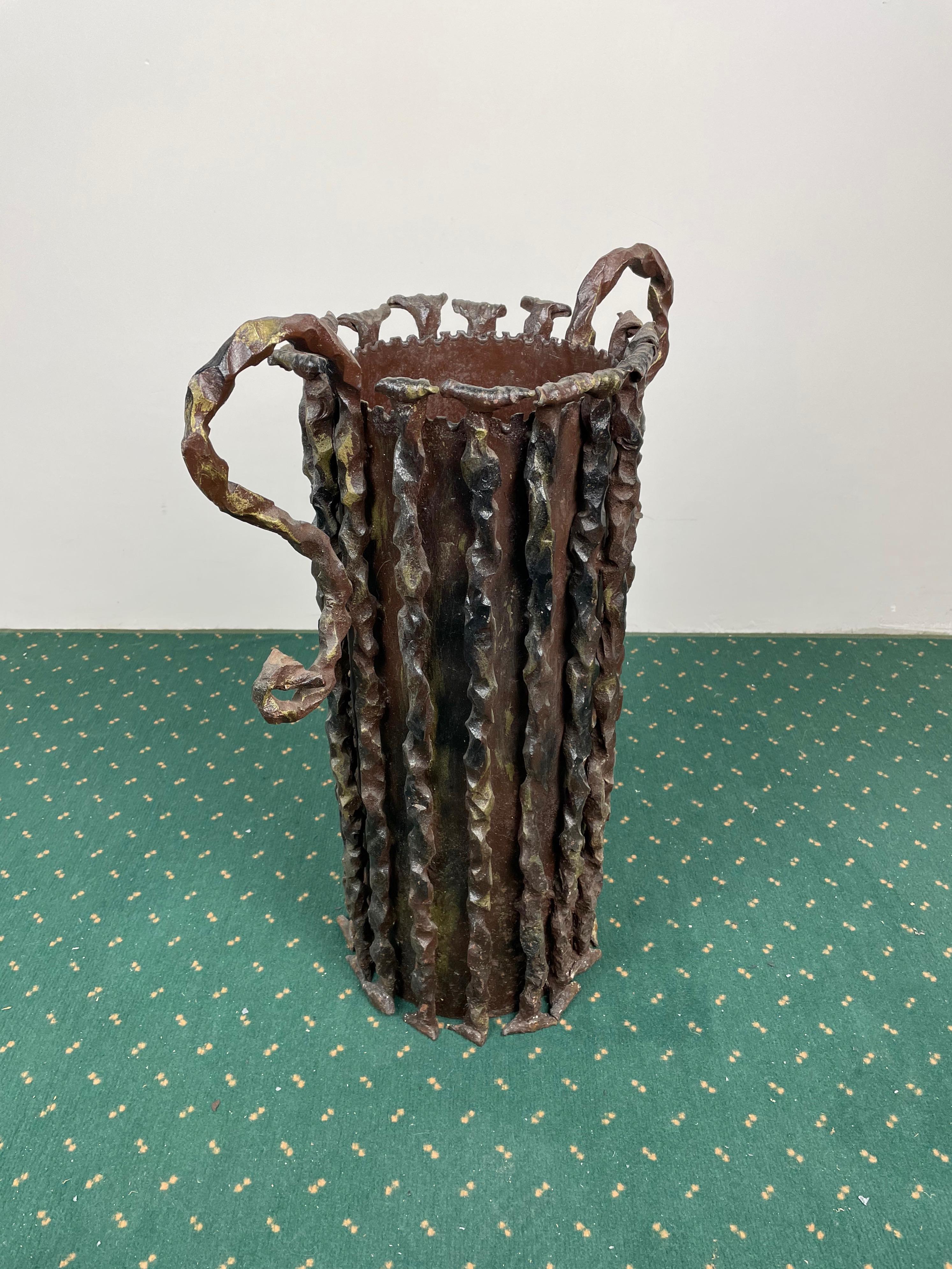 Brutalist Iron Umbrella Stand Racket, Italy, 1970s In Good Condition For Sale In Rome, IT