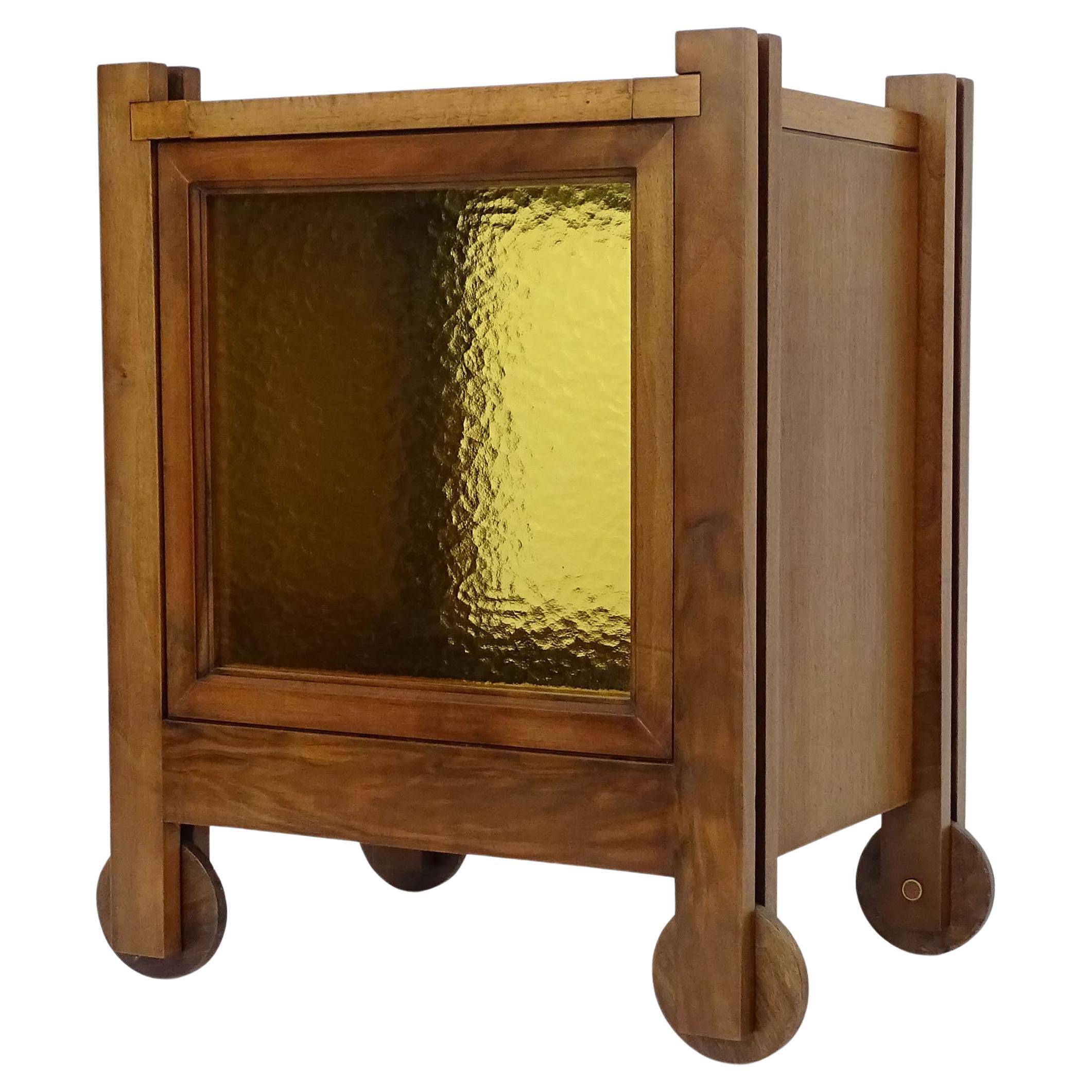 Petit bar italien brutaliste des années 1970 en bois et verre sur roues en bois