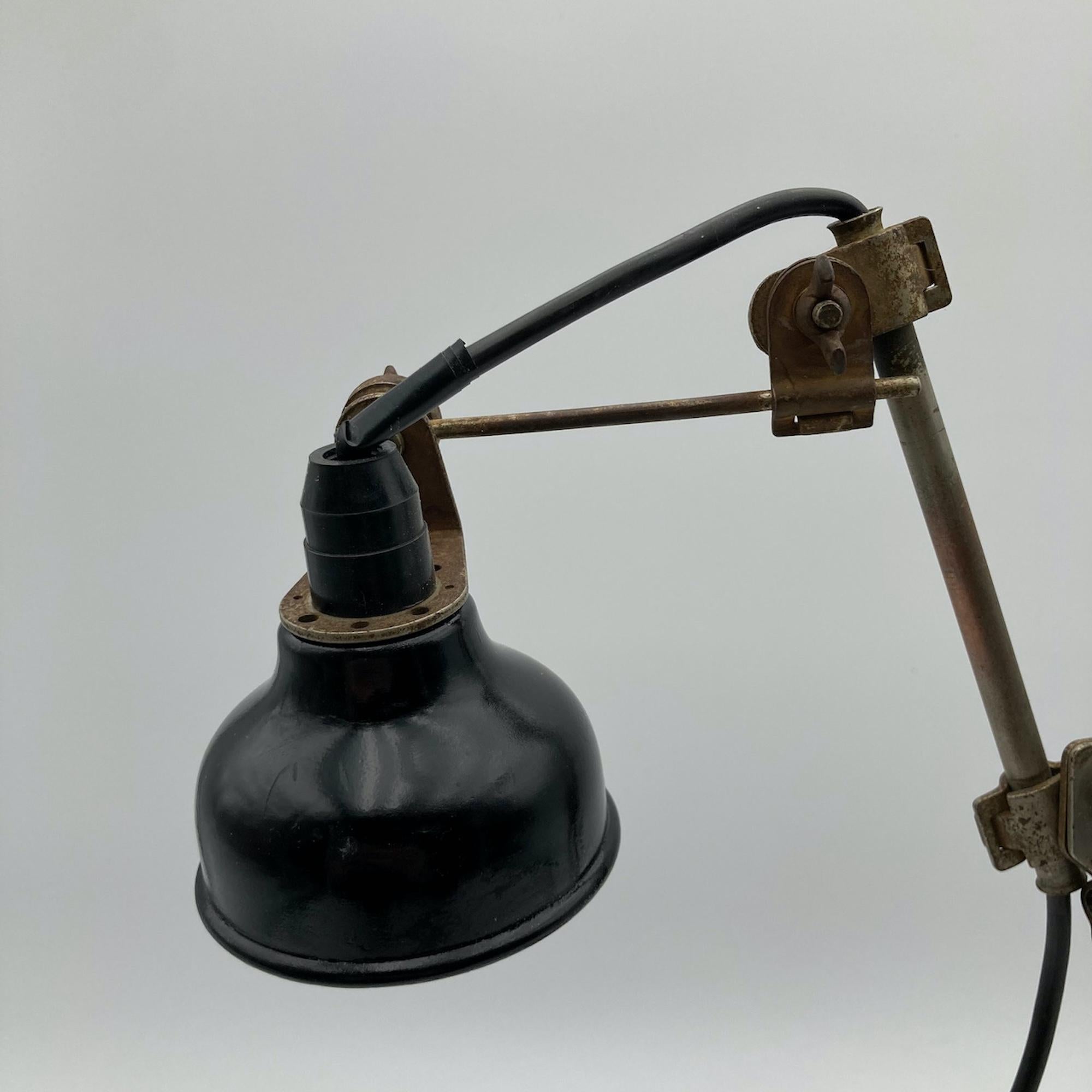 Brutalist Italian Artisanal Lamp in Metal and Bakelite, 1970s For Sale 1