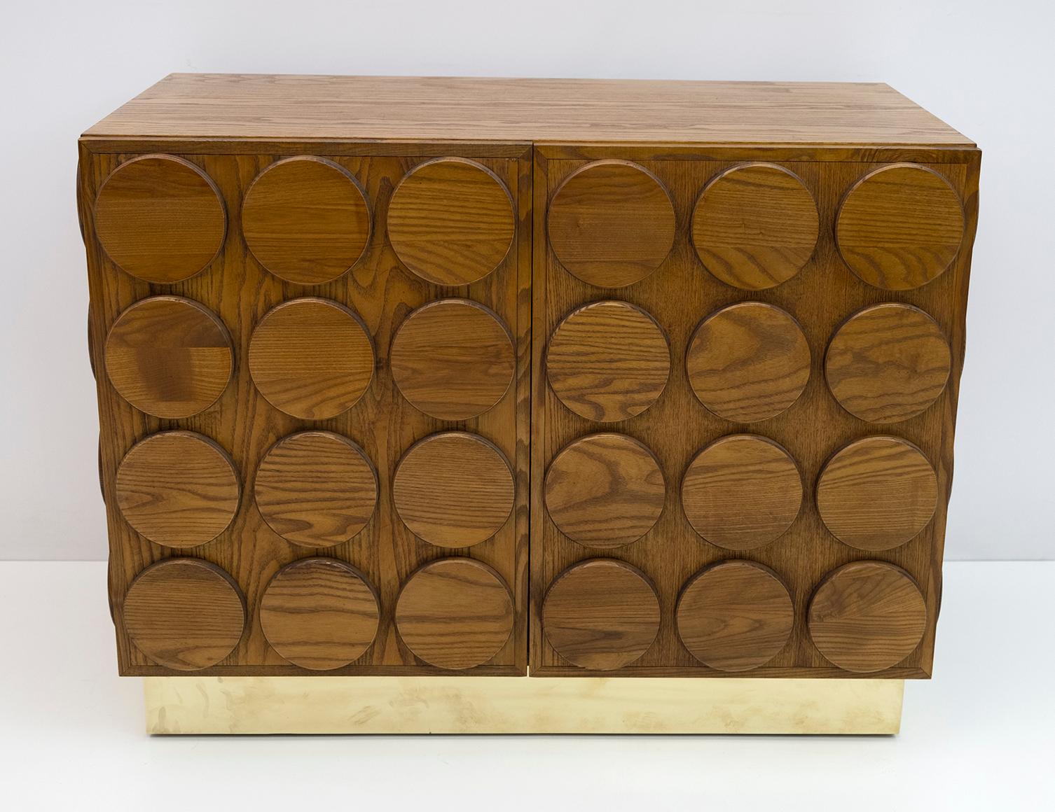 Brutalist Italian Chestnut Wood and Brass Bar Cabinet, 1970s 1
