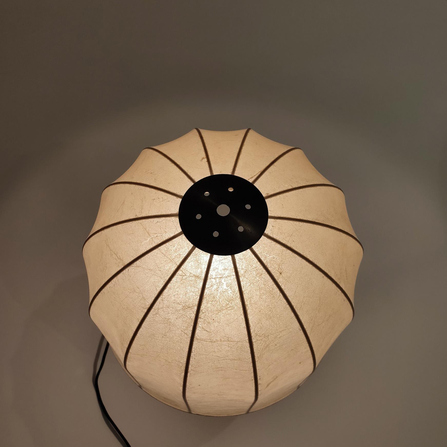 Late 20th Century Brutalist italian cocoon table lamp, 1970s For Sale