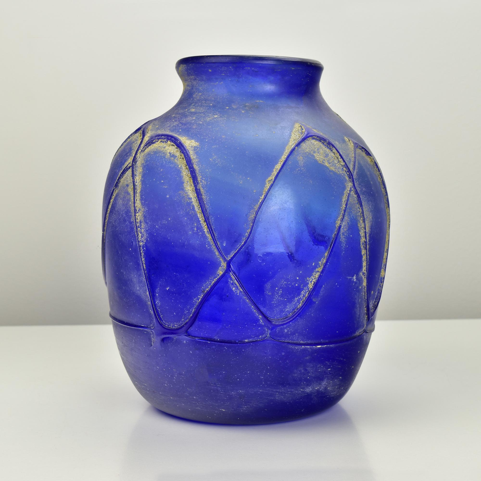 Etched Brutalist Italian Murano Blue Scavo Vase Roman Amphora Style Italian Art Glass For Sale