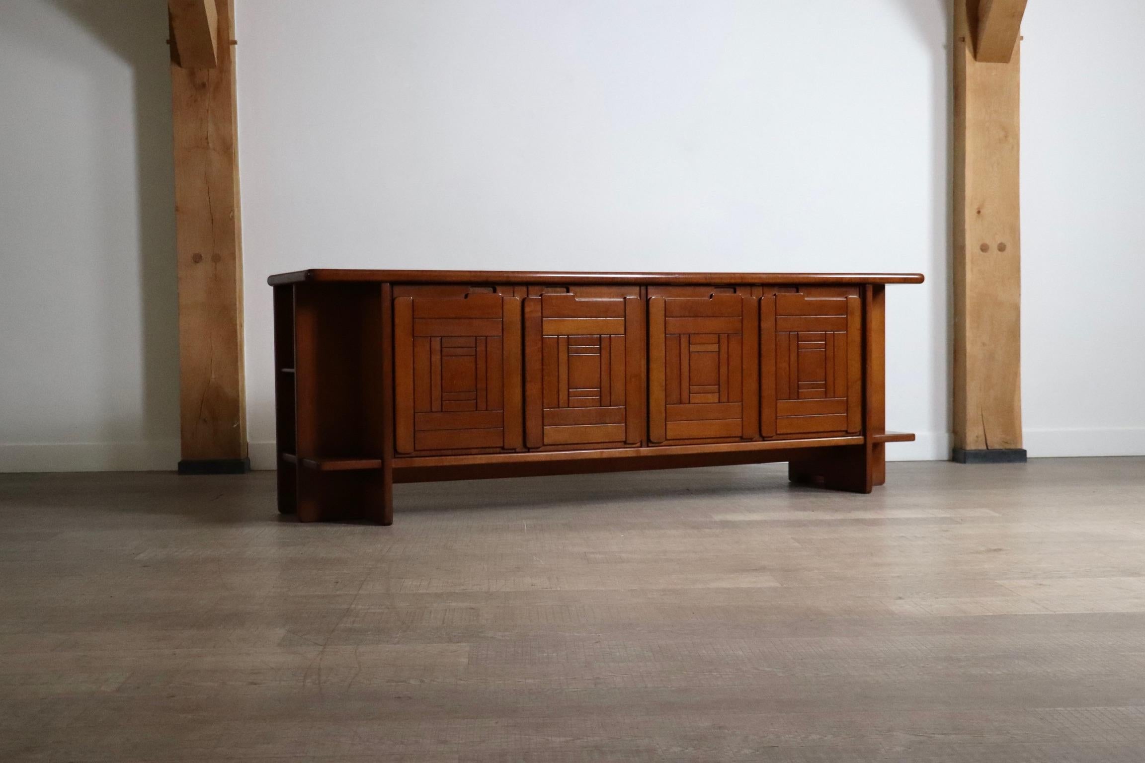 Brutalist Italian Sideboard with Graphical Doors in Walnut 1970s For Sale 11