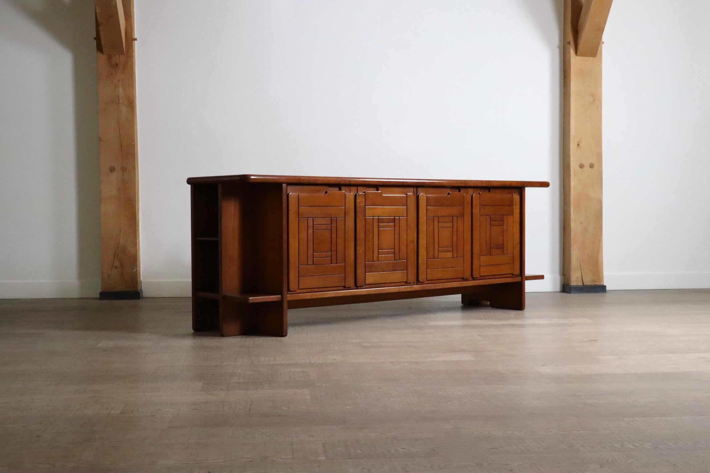 Brutalist Italian Sideboard with Graphical Doors in Walnut 1970s For Sale 3