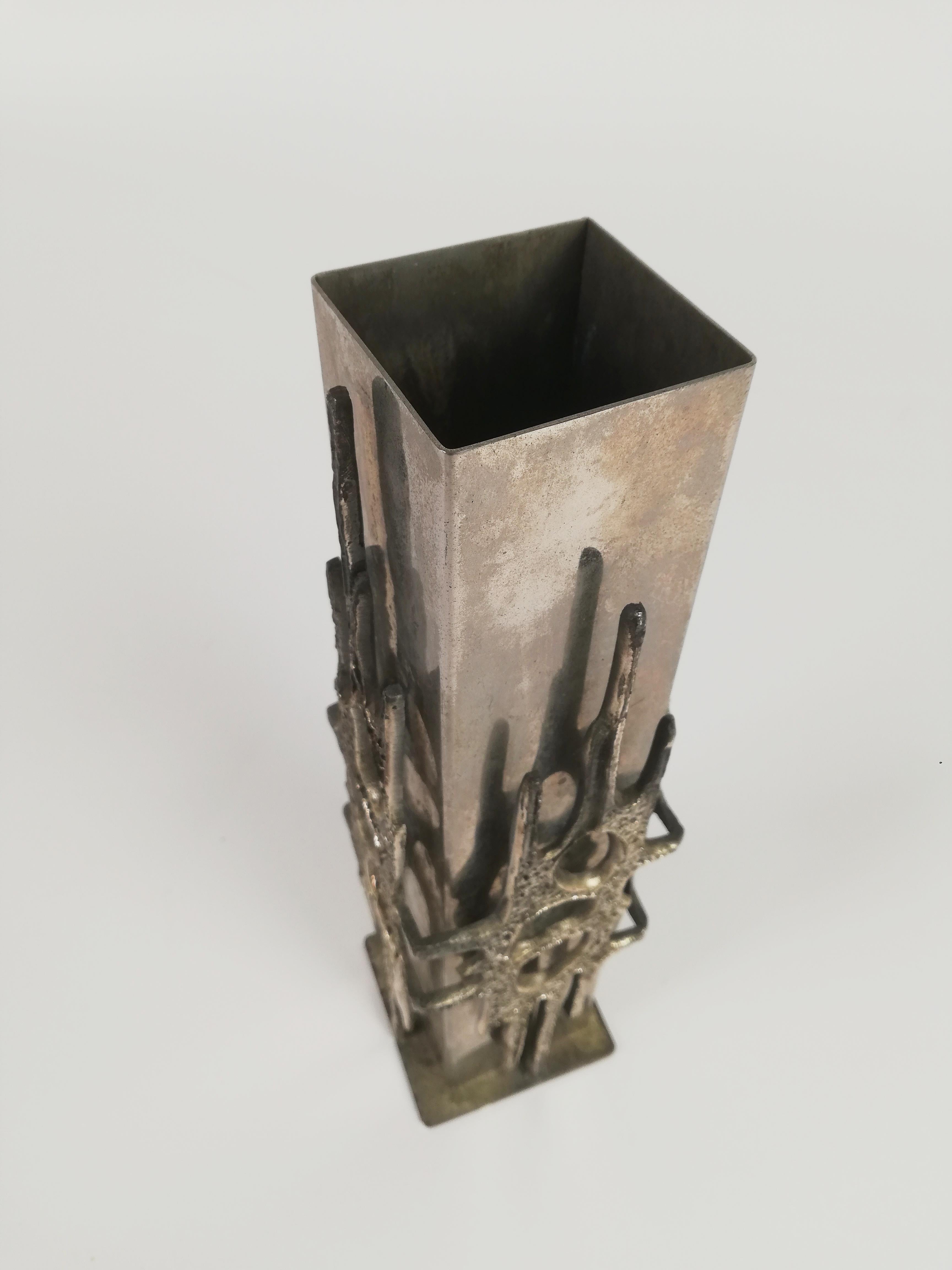 Brutalist Italian Steel Vase in the Style of Luciano Frigerio, Italy 1970s For Sale 8