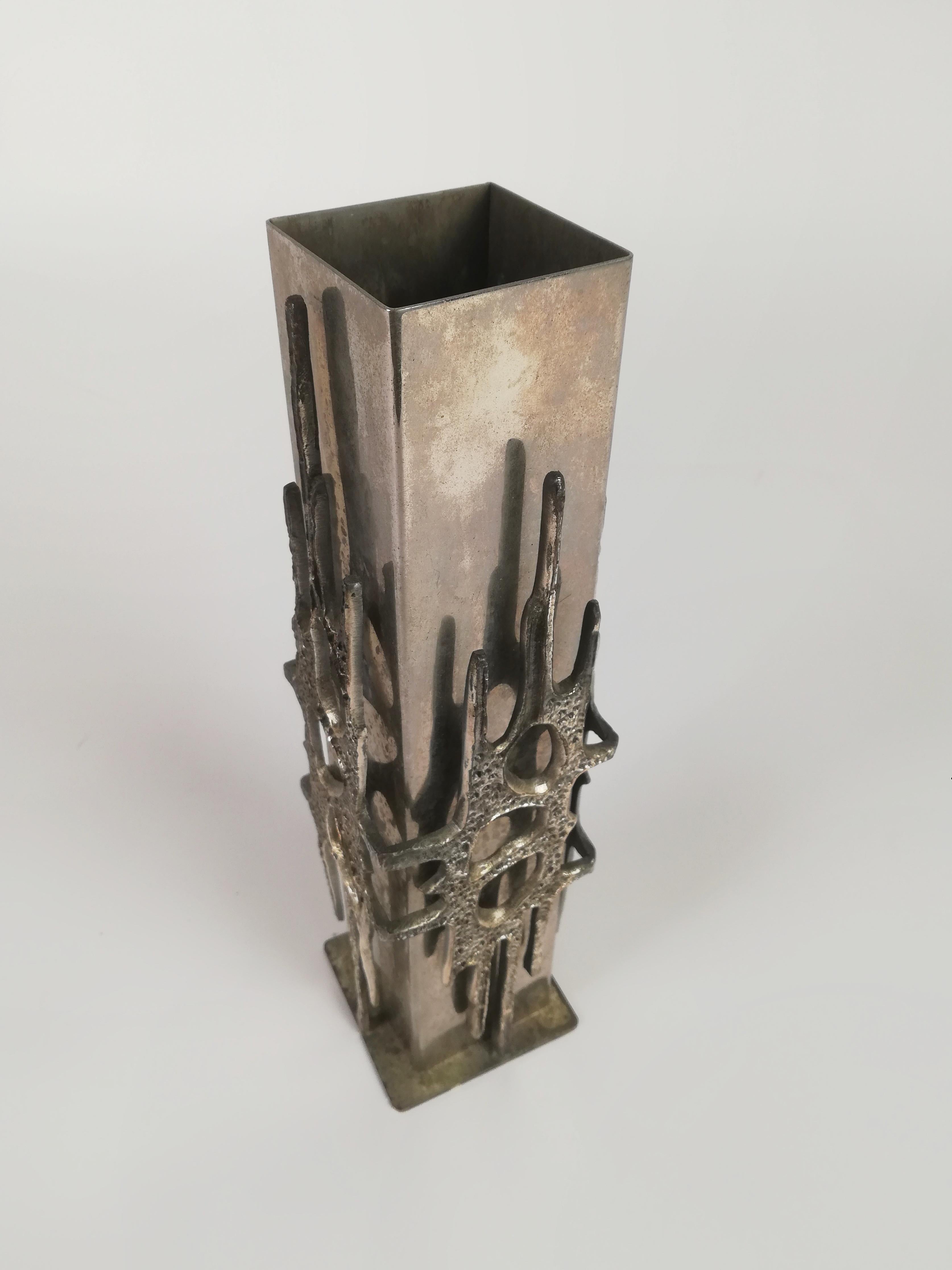 20th Century Brutalist Italian Steel Vase in the Style of Luciano Frigerio, Italy 1970s For Sale