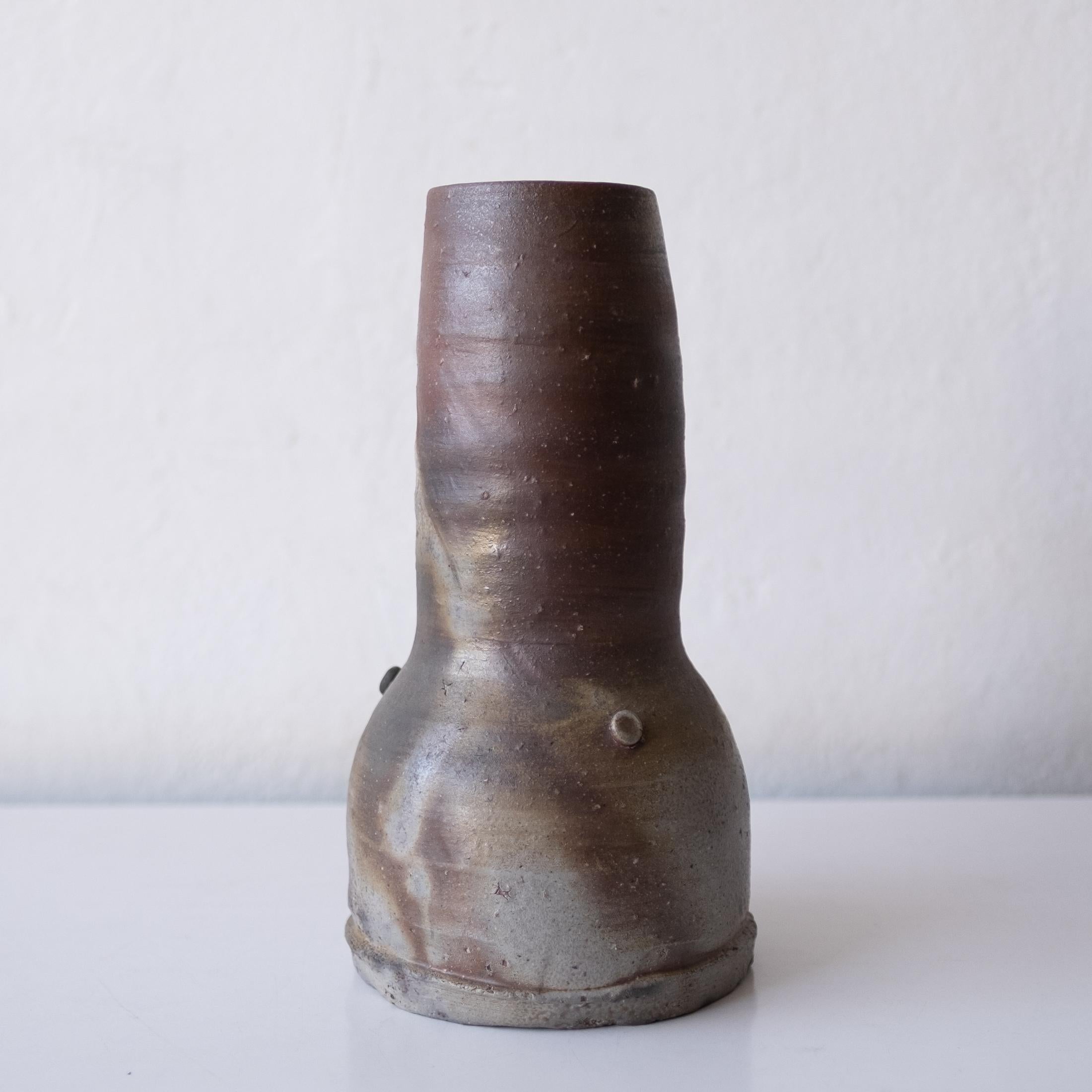 Brutalist Japanese Ceramic Bizen Vase with Signed Presentation Box In Good Condition In San Diego, CA