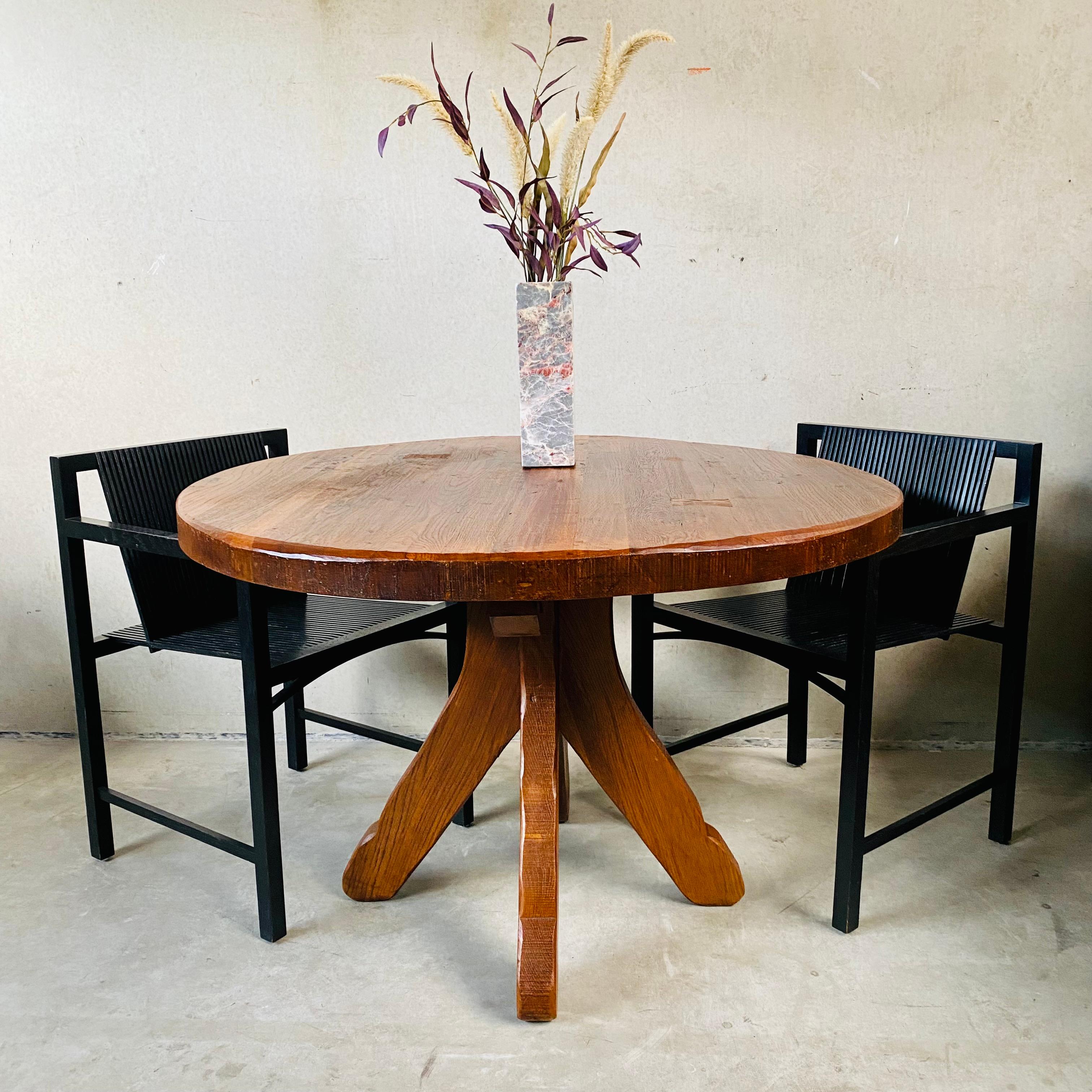 Brutalist Kunstmeubelen De Puydt Solid Round Rustic Oak Pedestal Table, Belgium  For Sale 6