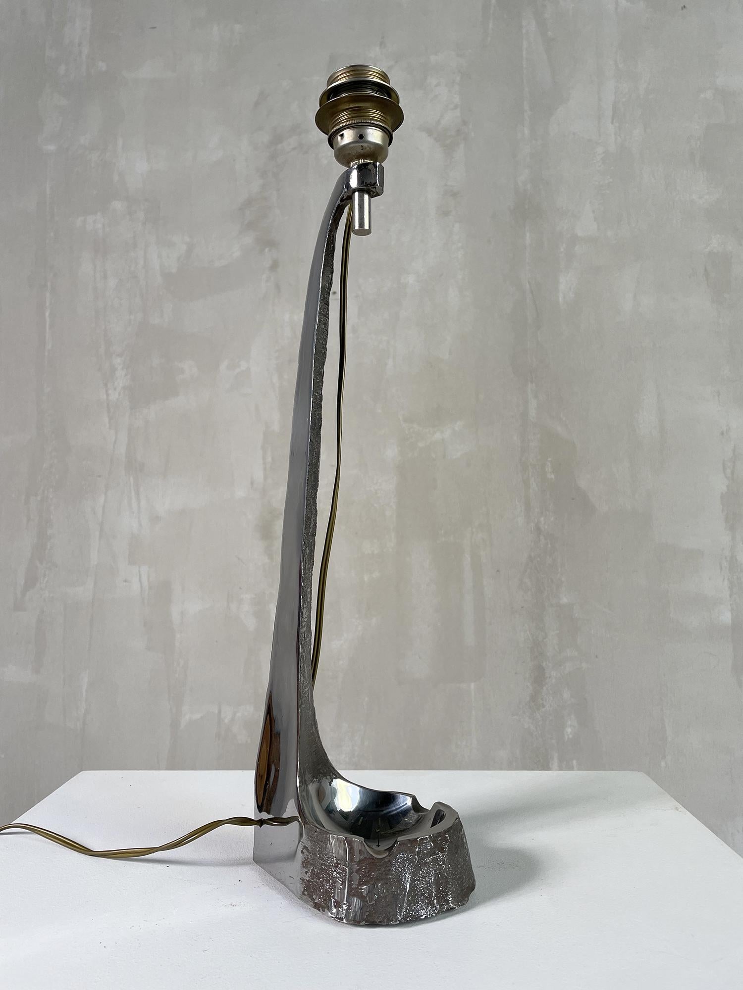 Brutalist Lamp Base in Stainless Steel, 1970 In Good Condition For Sale In Catonvielle, FR