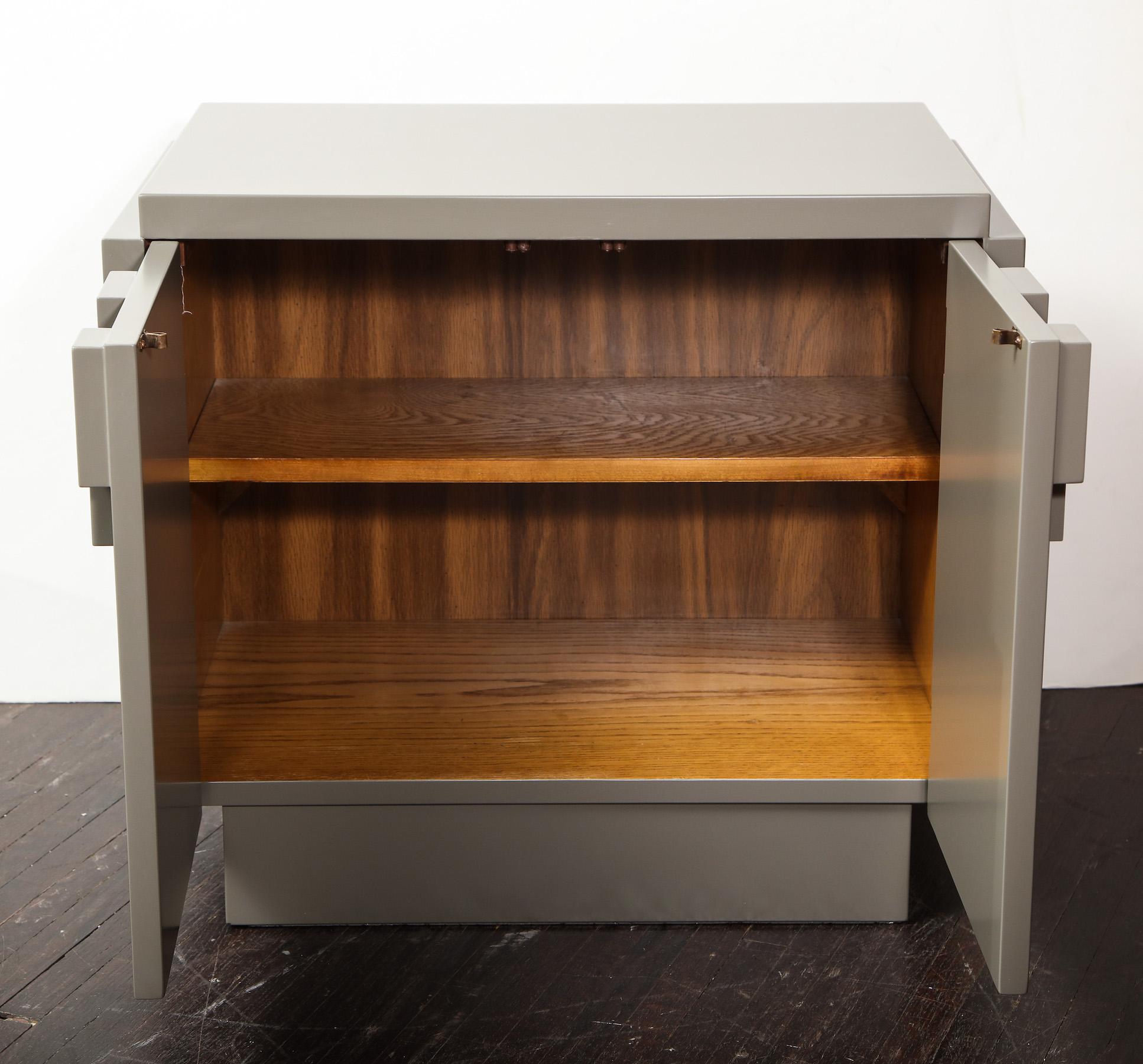 Brutalist Lane Lacquered Walnut Nightstands in the Manner of Paul Evans In Excellent Condition In New York, NY