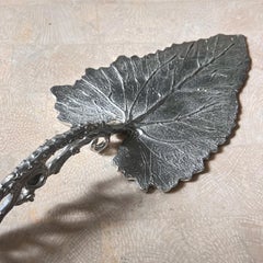 Servidor de tartas Brutalista en forma de Hoja de Don Drumm, S. XX