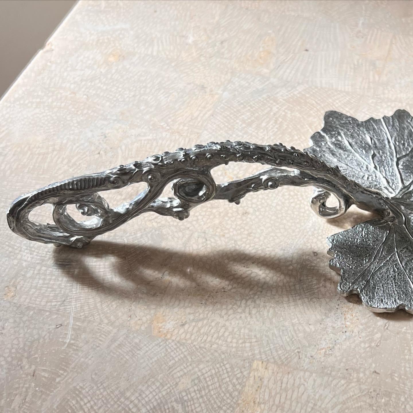 Hand-Crafted Brutalist Leaf form metalwork cake server by Don Drumm, 20th century  For Sale