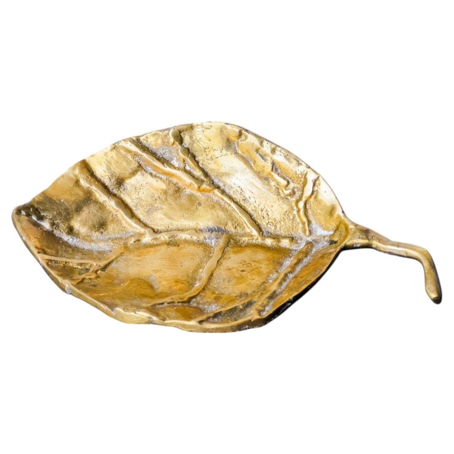 Brutalist Leaf tray by David Marshall in bronze, 1970's For Sale