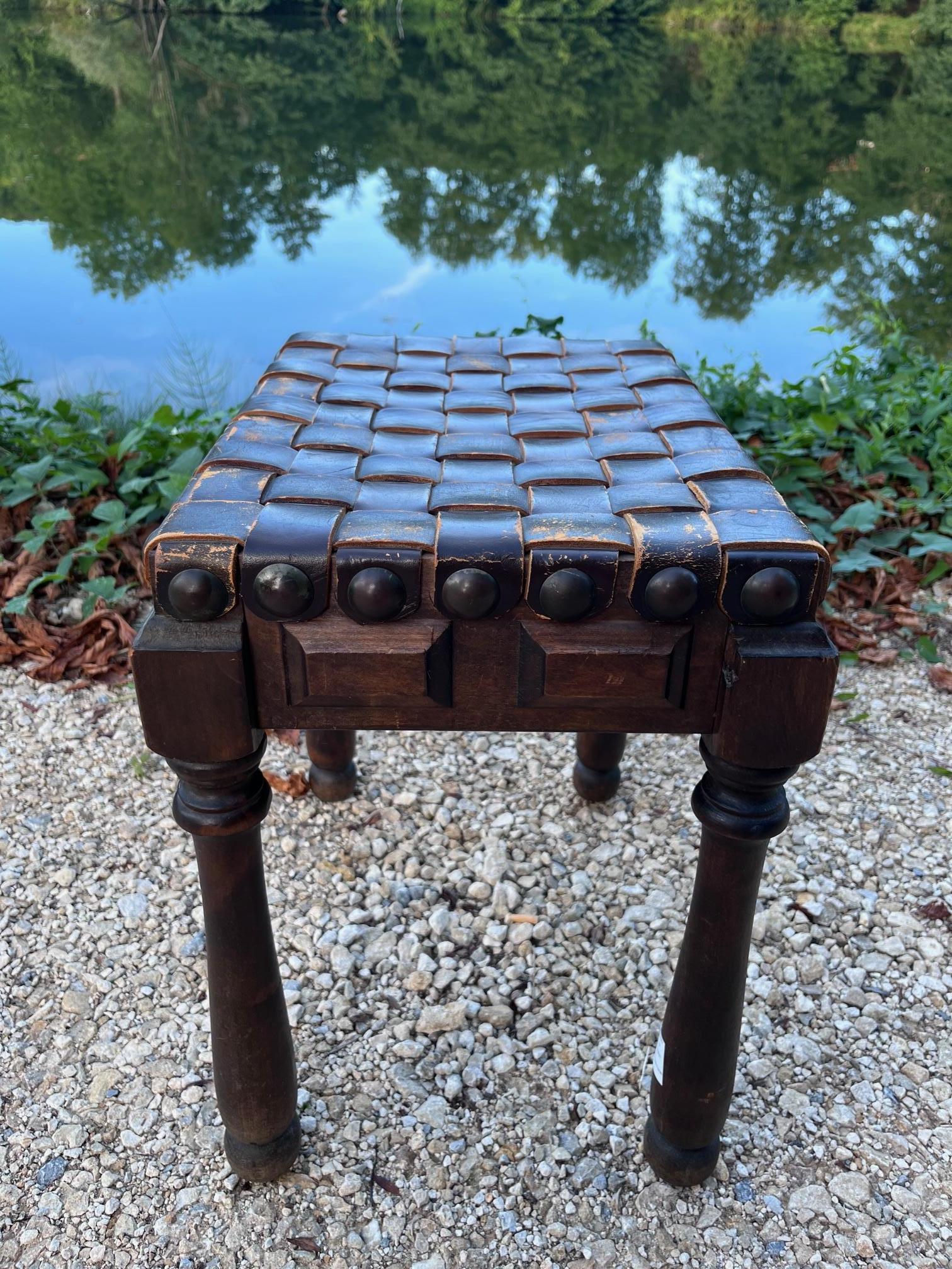 Brutalist Leather and Carved Oak Stool In Good Condition For Sale In Brooklyn, NY