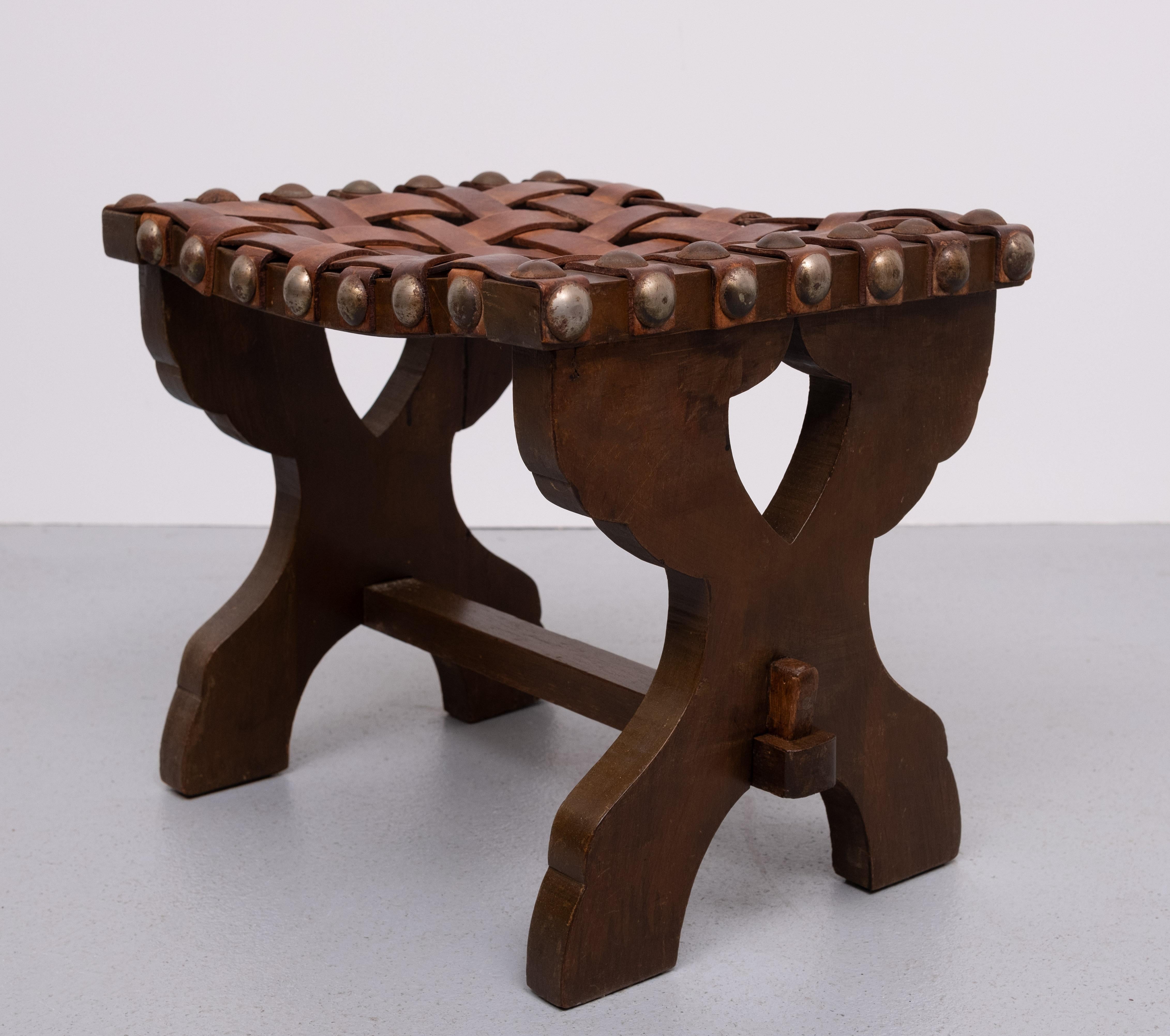 Spanish Brutalist Leather strap ottoman  Spain 1950s For Sale