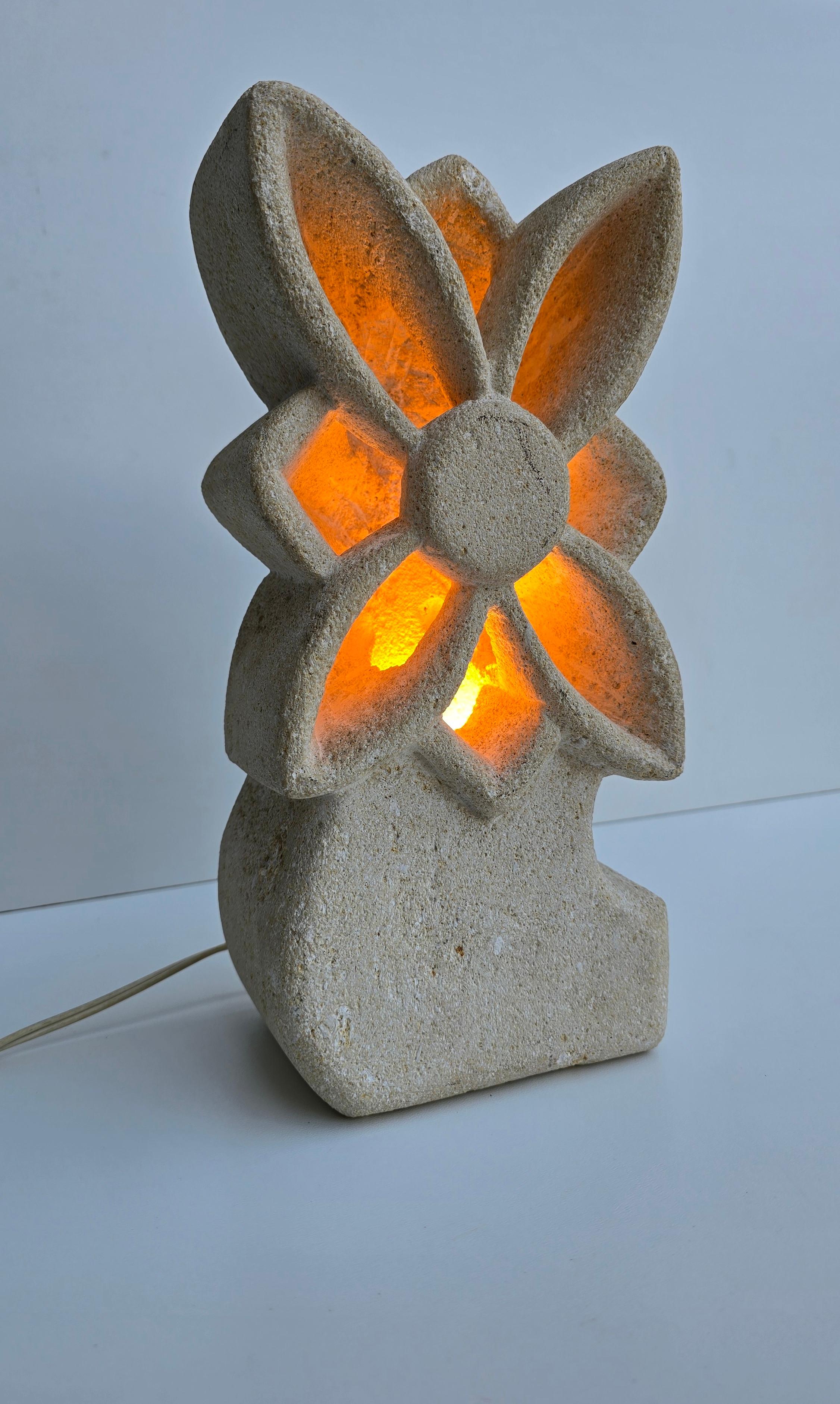Brutalist Limestone Flower Lamp, France, 1970s — in the style of Albert Tormos In Good Condition For Sale In Antwerp, BE