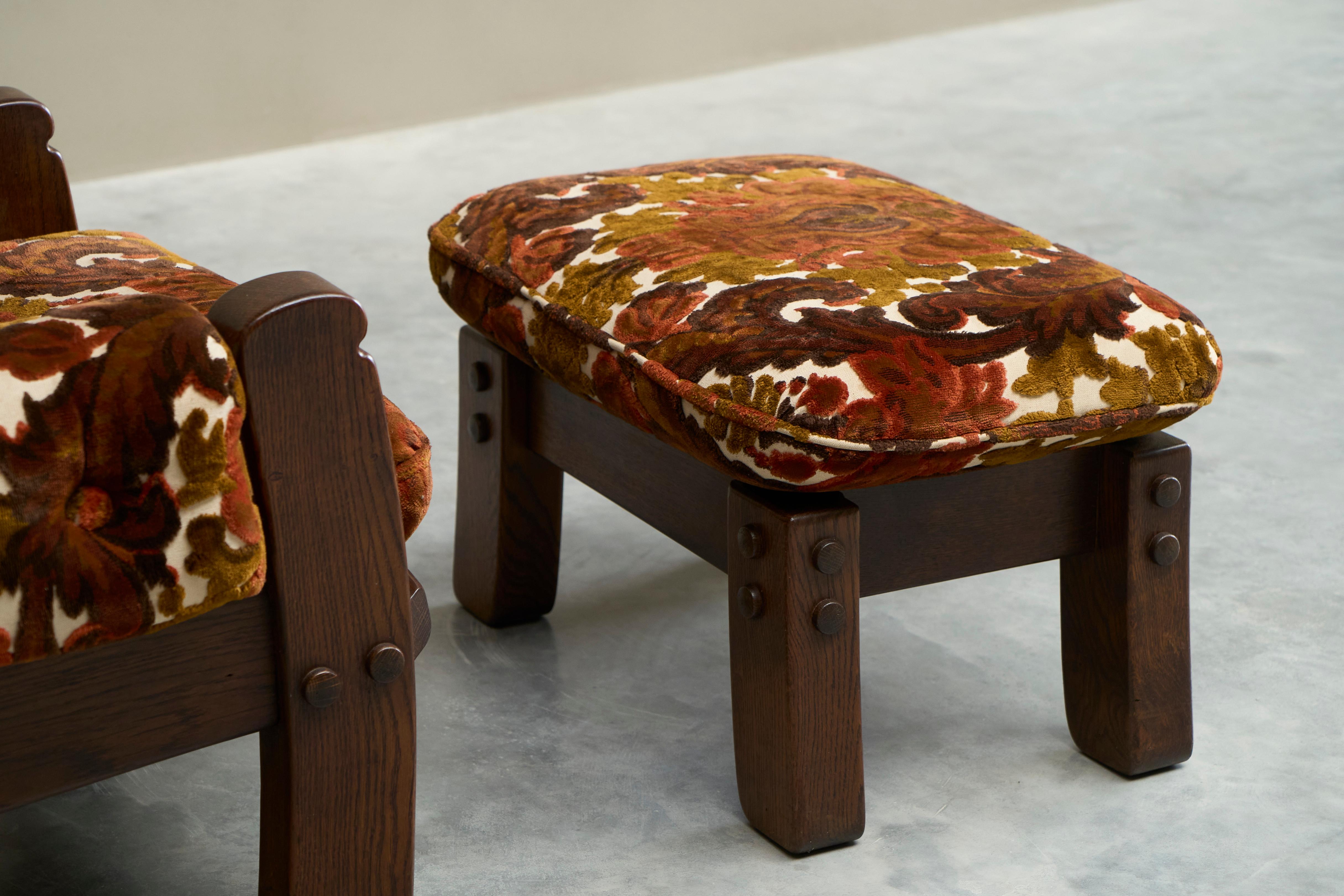 Brutalist Lounge Chair and Ottoman in Solid Oak and Velvet 1960s For Sale 7