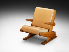Sedia da salotto brutalista con tappezzeria cammello beige e pino