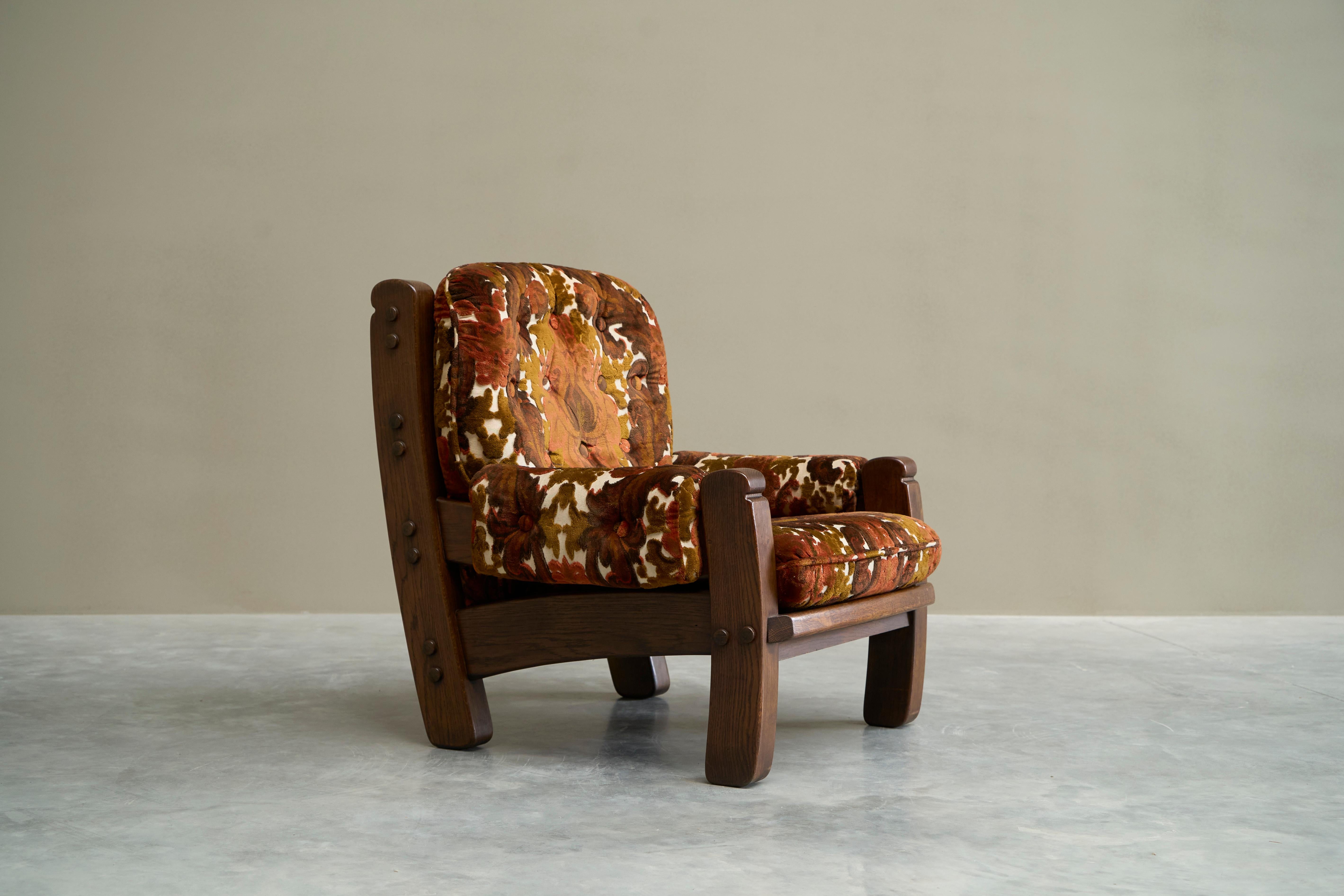 European Brutalist Lounge Chair in Solid Oak and Velvet 1960s For Sale
