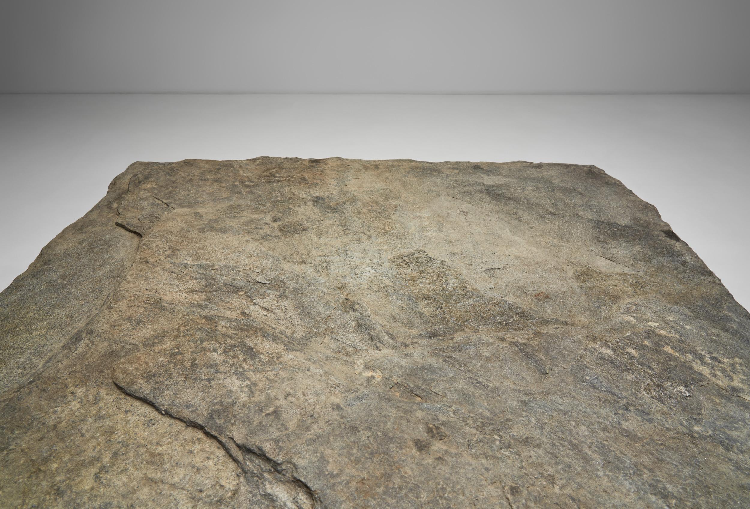Brutalist Low Coffee Table in Slate Stone and Pine, Spain 1960s For Sale 3