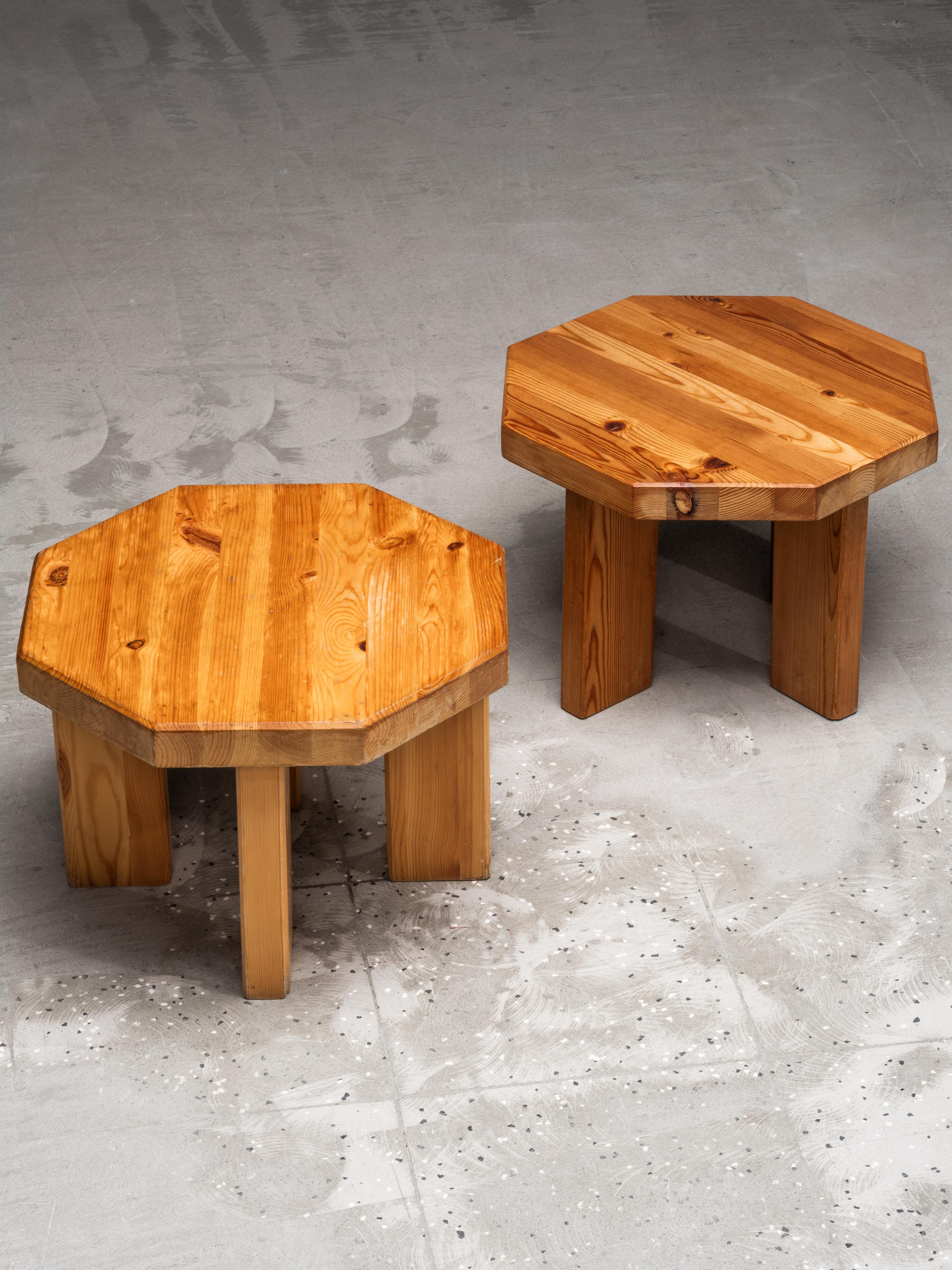 Scandinavian Brutalist Low Pine Stools or Side Tables, 1970s, Set of 2 For Sale