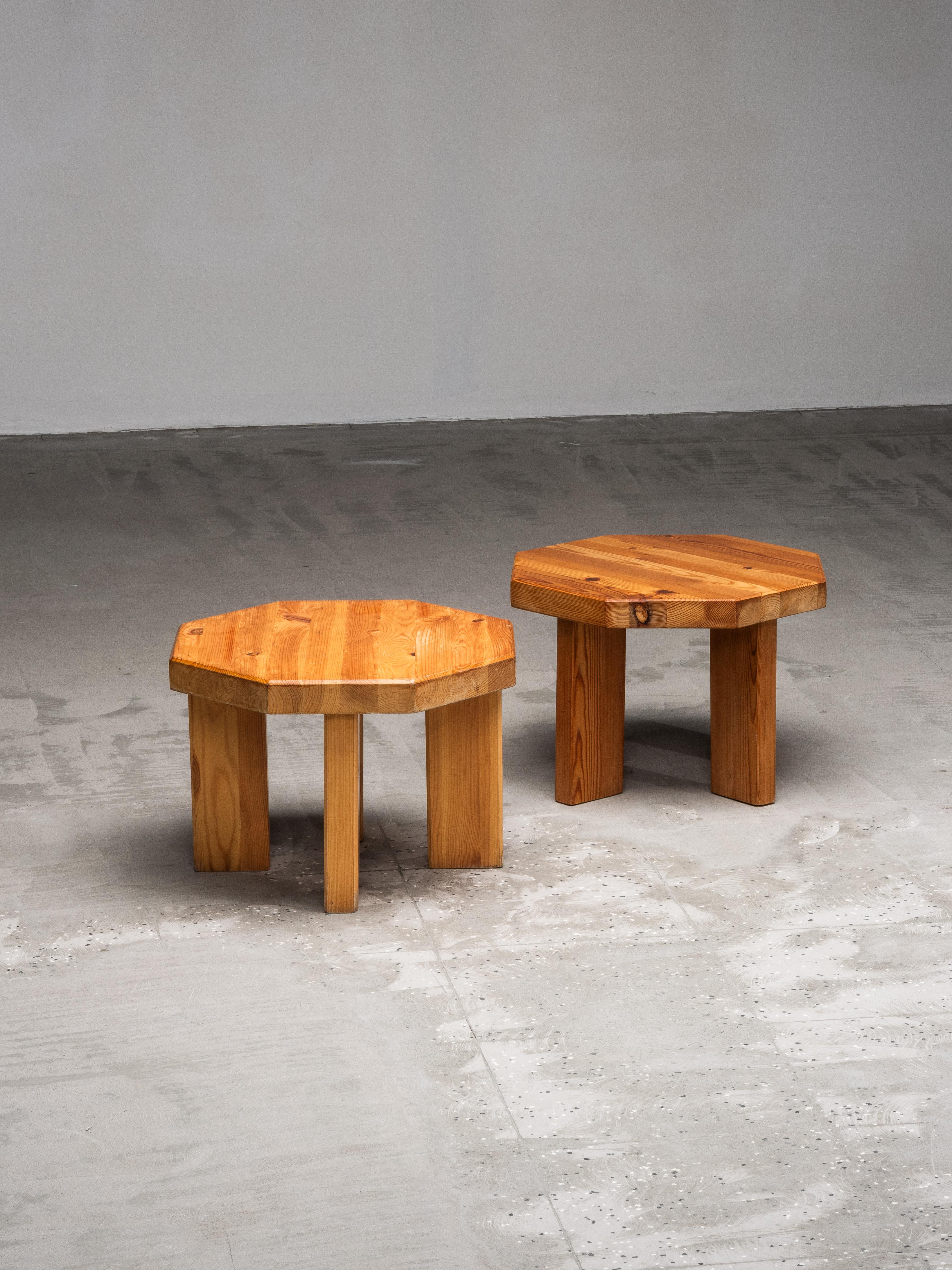 Brutalist Low Pine Stools or Side Tables, 1970s, Set of 2 For Sale 1