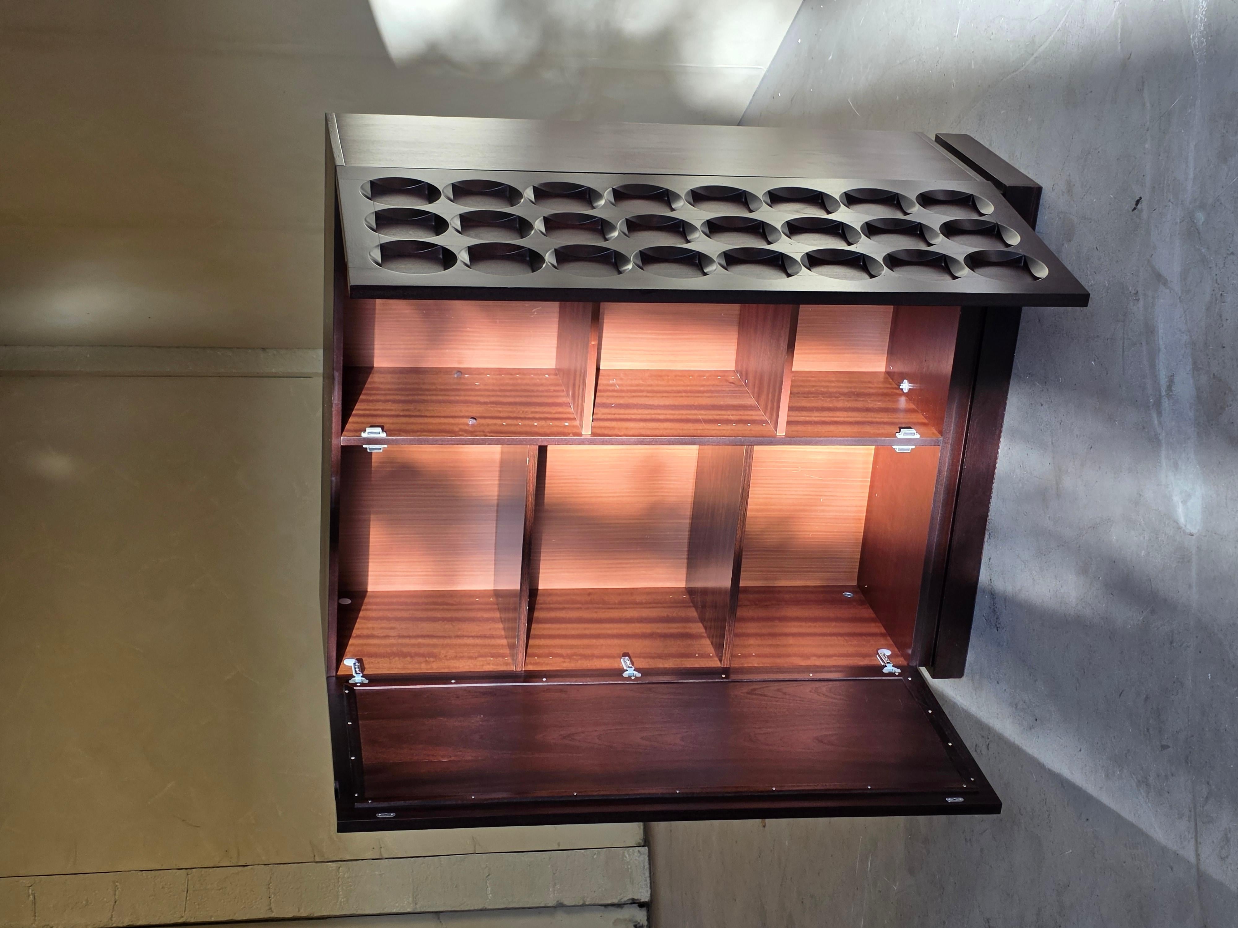 Brutalistischer Barschrank aus Mahagoni von Defour, Belgien, 1970er Jahre im Angebot 4