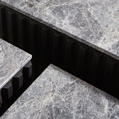 Brutalistischer Kaminsims-Couchtisch aus ebonisiertem Holz und Marmor von Paradox Movement