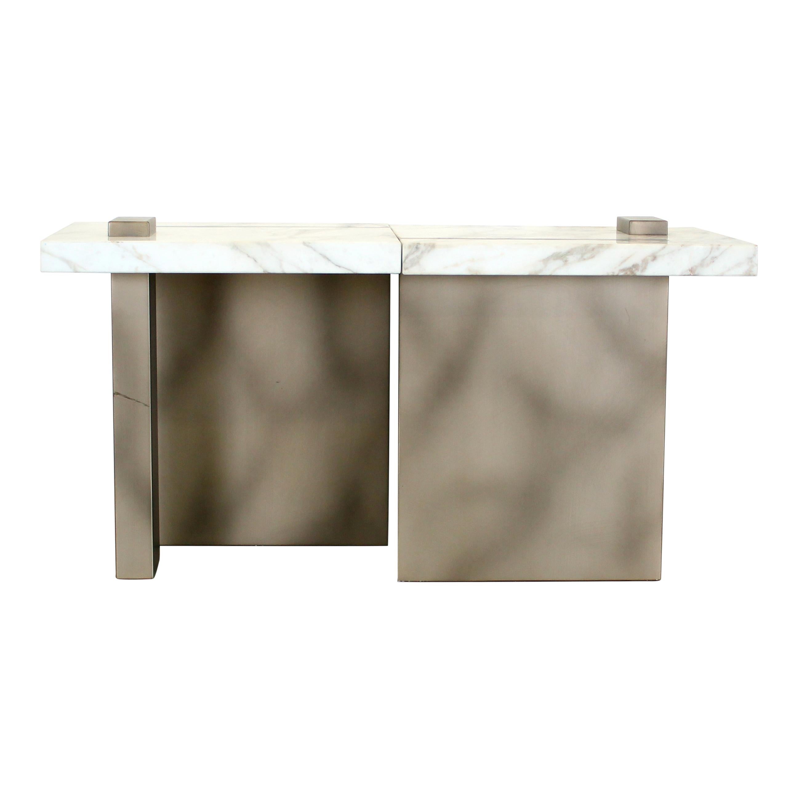 Mesa auxiliar de mármol Brutalista Capri de Studio Sam London, set de 2, años 2020 en venta 4