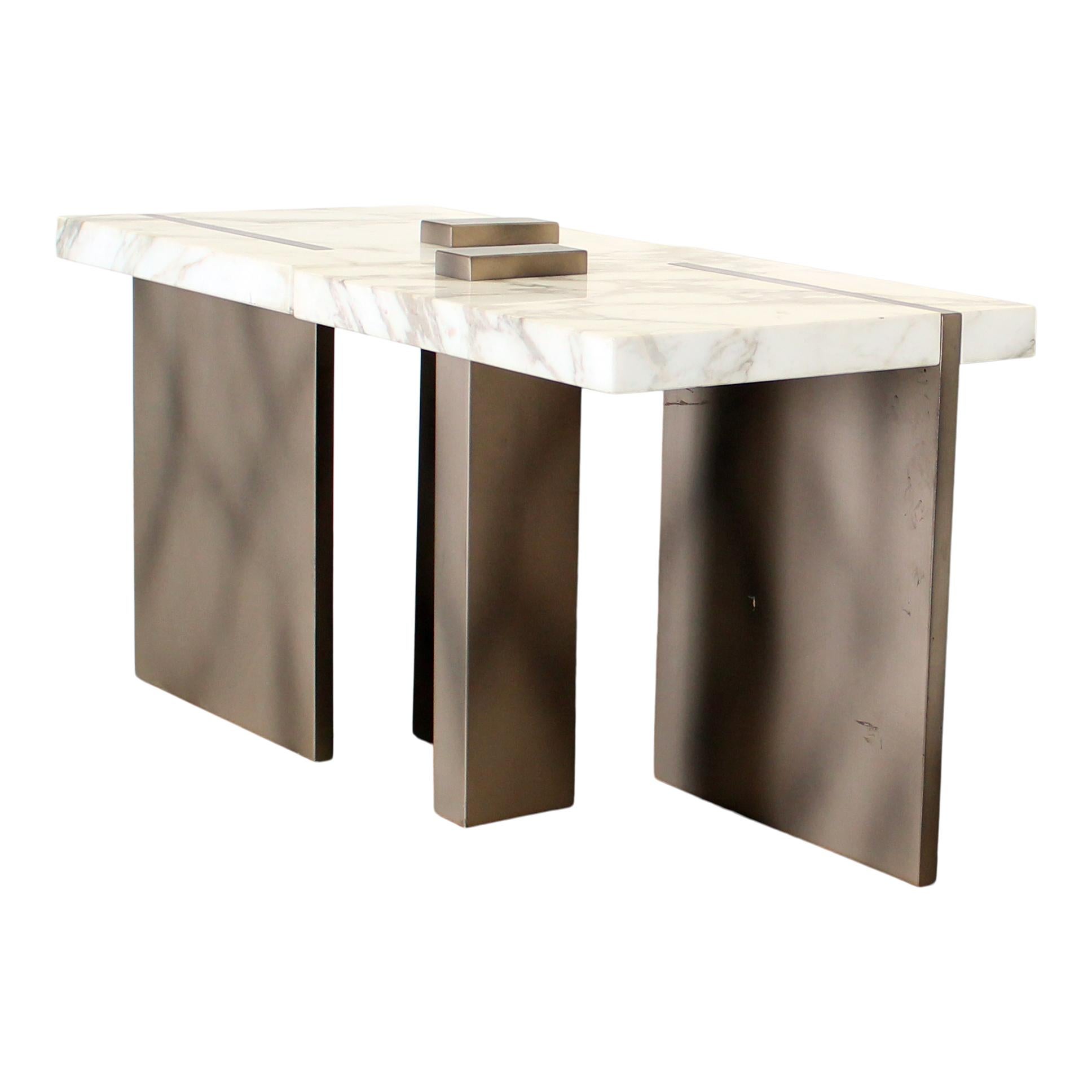 Mesa auxiliar de mármol Brutalista Capri de Studio Sam London, set de 2, años 2020 Siglo XXI y contemporáneo en venta