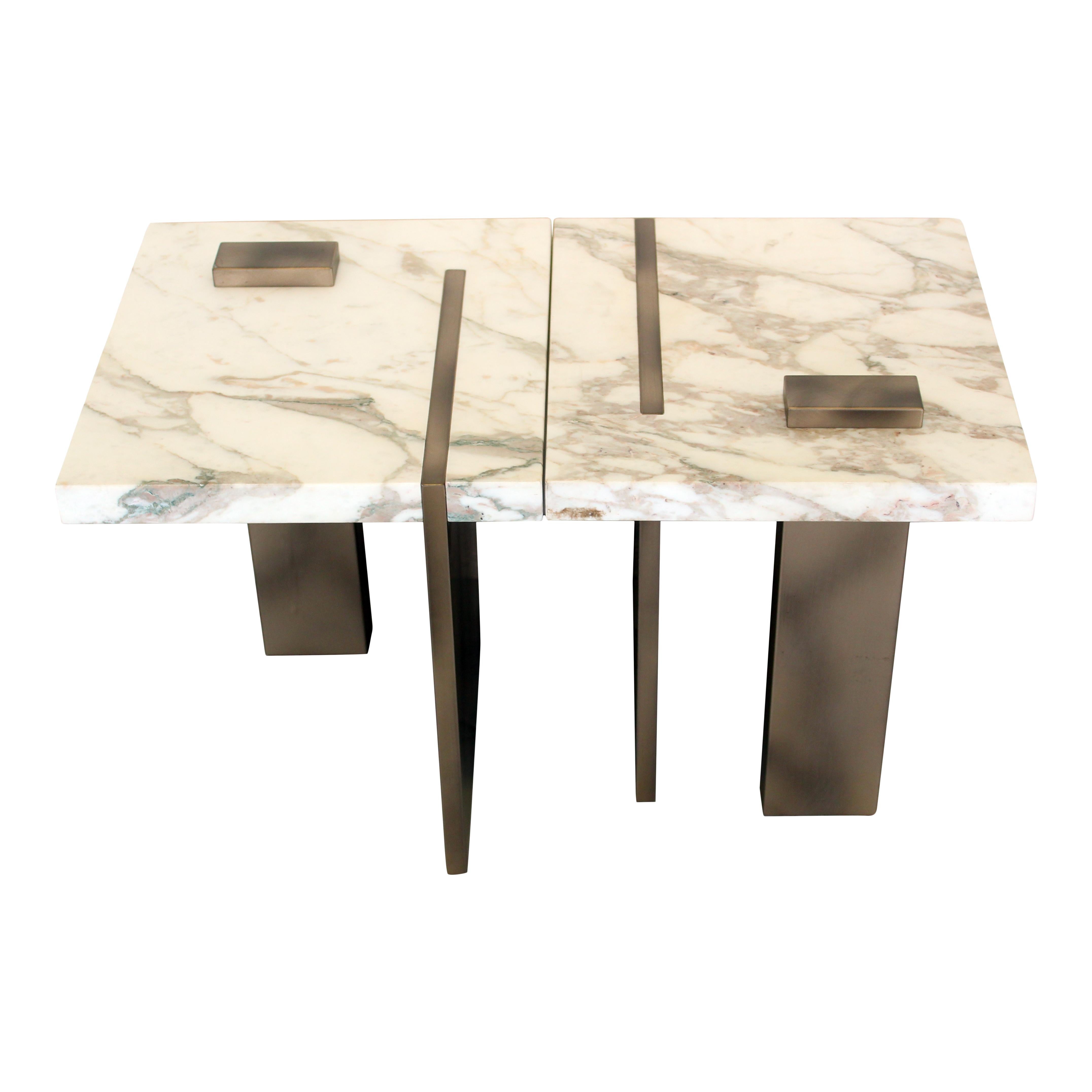 Mesa auxiliar de mármol Brutalista Capri de Studio Sam London, set de 2, años 2020 en venta 1