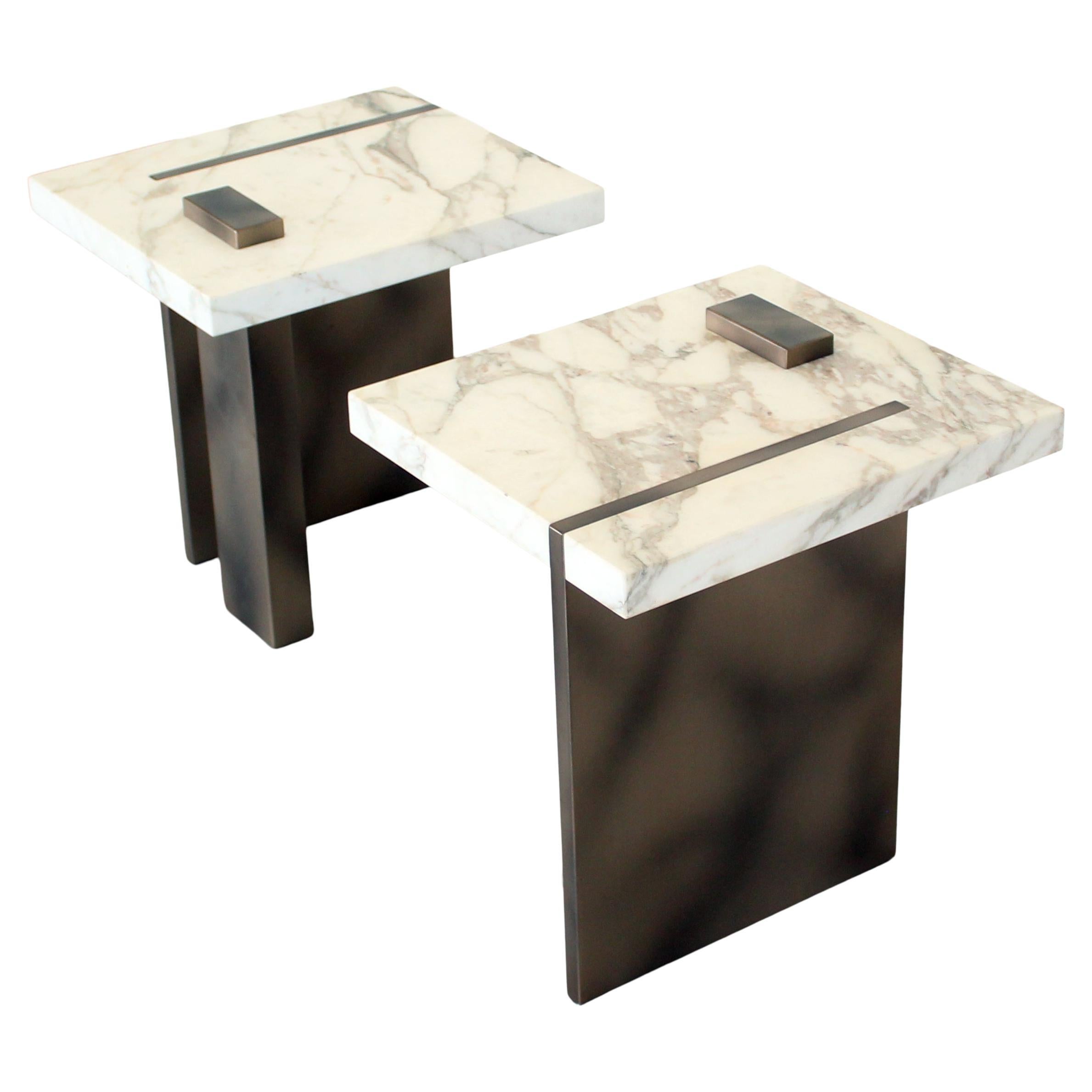 Mesa auxiliar de mármol Brutalista Capri de Studio Sam London, set de 2, años 2020 en venta