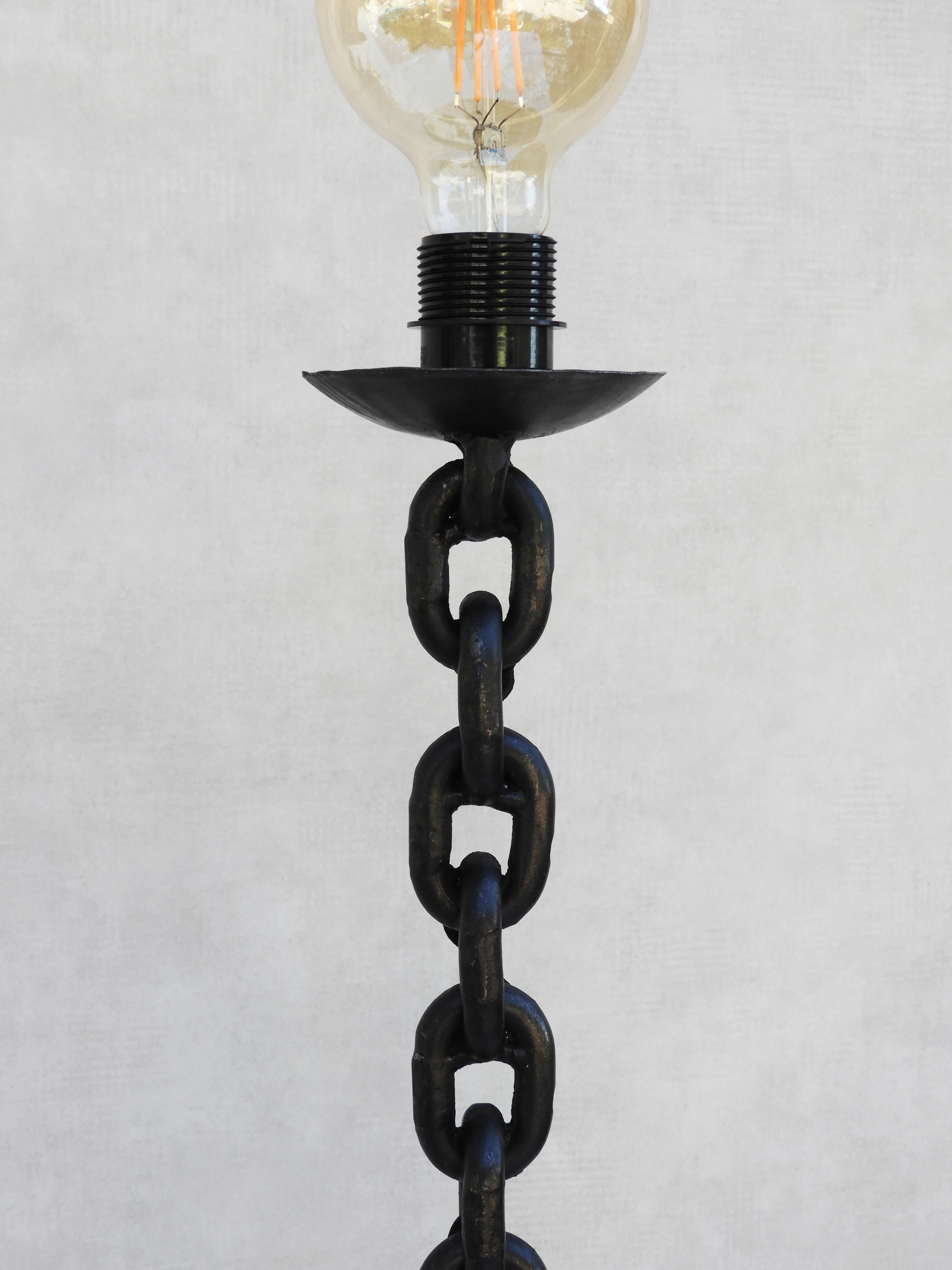 Brutalist Marine Chain Link Floor Lamp France c1970 In Good Condition For Sale In Trensacq, FR