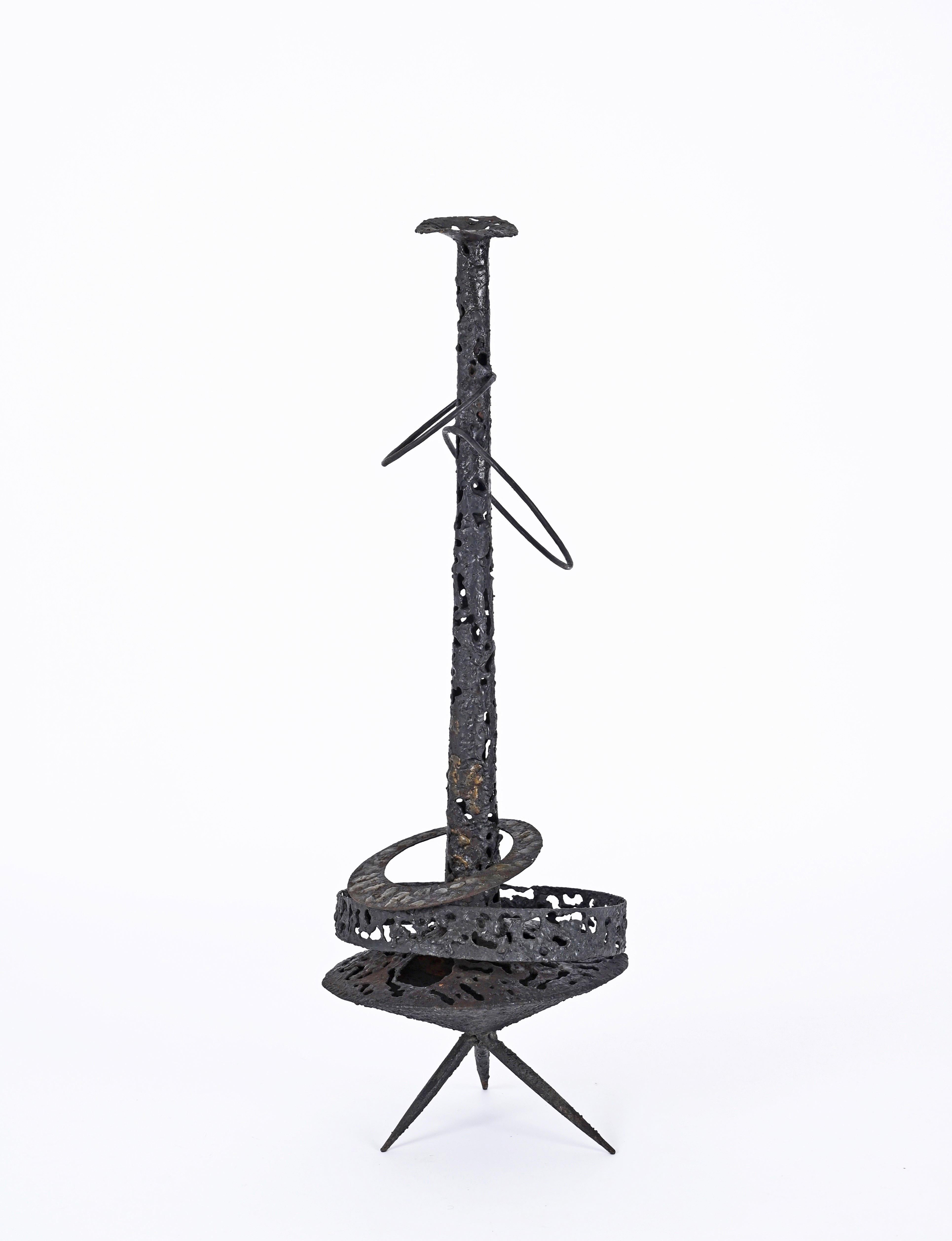 Brutalistische Marsura-Kerzenständer aus Schmiedeeisen, Marsura-Skulptur „Iron Totem“, Italien 1960er Jahre (Mitte des 20. Jahrhunderts) im Angebot