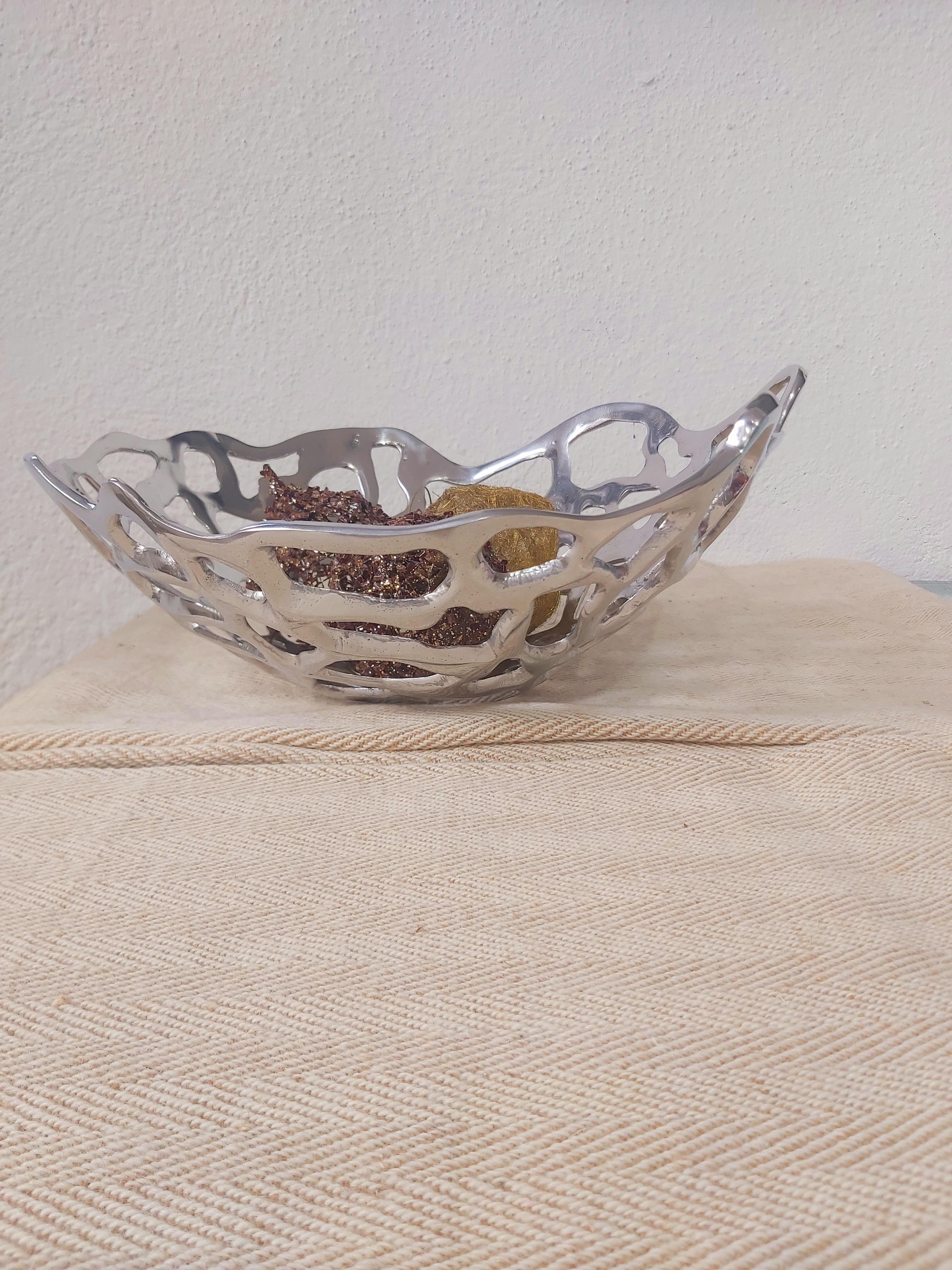 Brutalist Medium Mesh Fruit Bowl Solid Cast Aluminium Reference A050 Handmade  In New Condition For Sale In Benahavis, AN