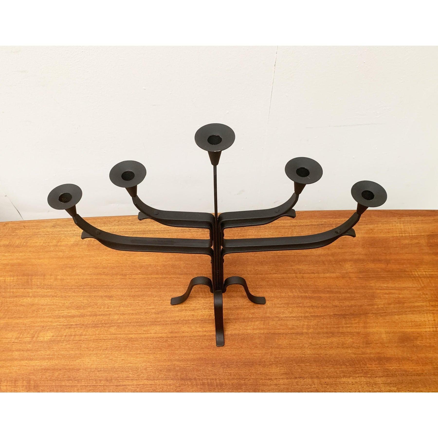 Brutalistischer Metallkerzenhalter, 1970er-Jahre (20. Jahrhundert) im Angebot