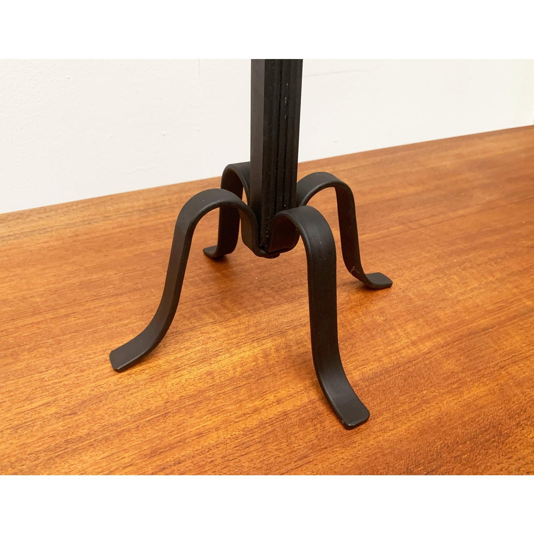 Brutalistischer Metallkerzenhalter, 1970er-Jahre im Angebot 1