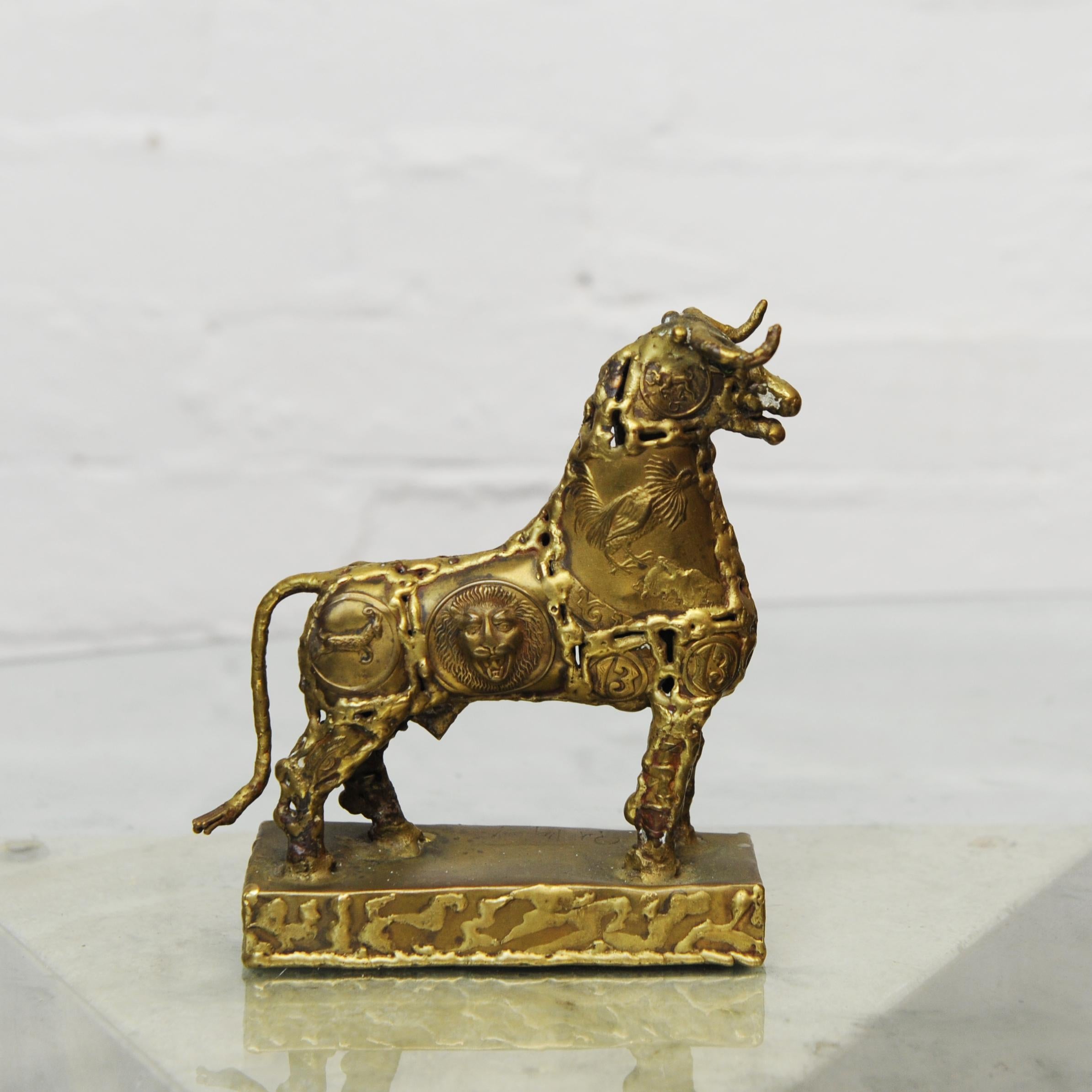 Brutalist Metal Sculpture of a Brass Bull by Pal Kepenyes, 1970s For Sale 2