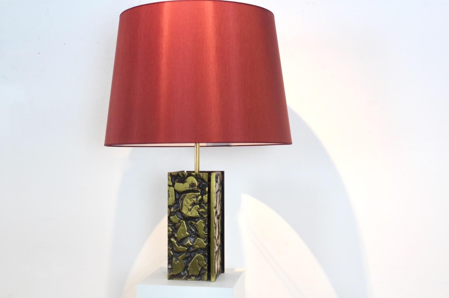 Brutalist Metal Sculptured Table Lamp, France, 1970s For Sale 1