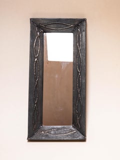Brutalistischer Wandspiegel aus Metall von Jean Goardère – aus Zink und Zinn, geschweißt – Frankreich, 1970er Jahre