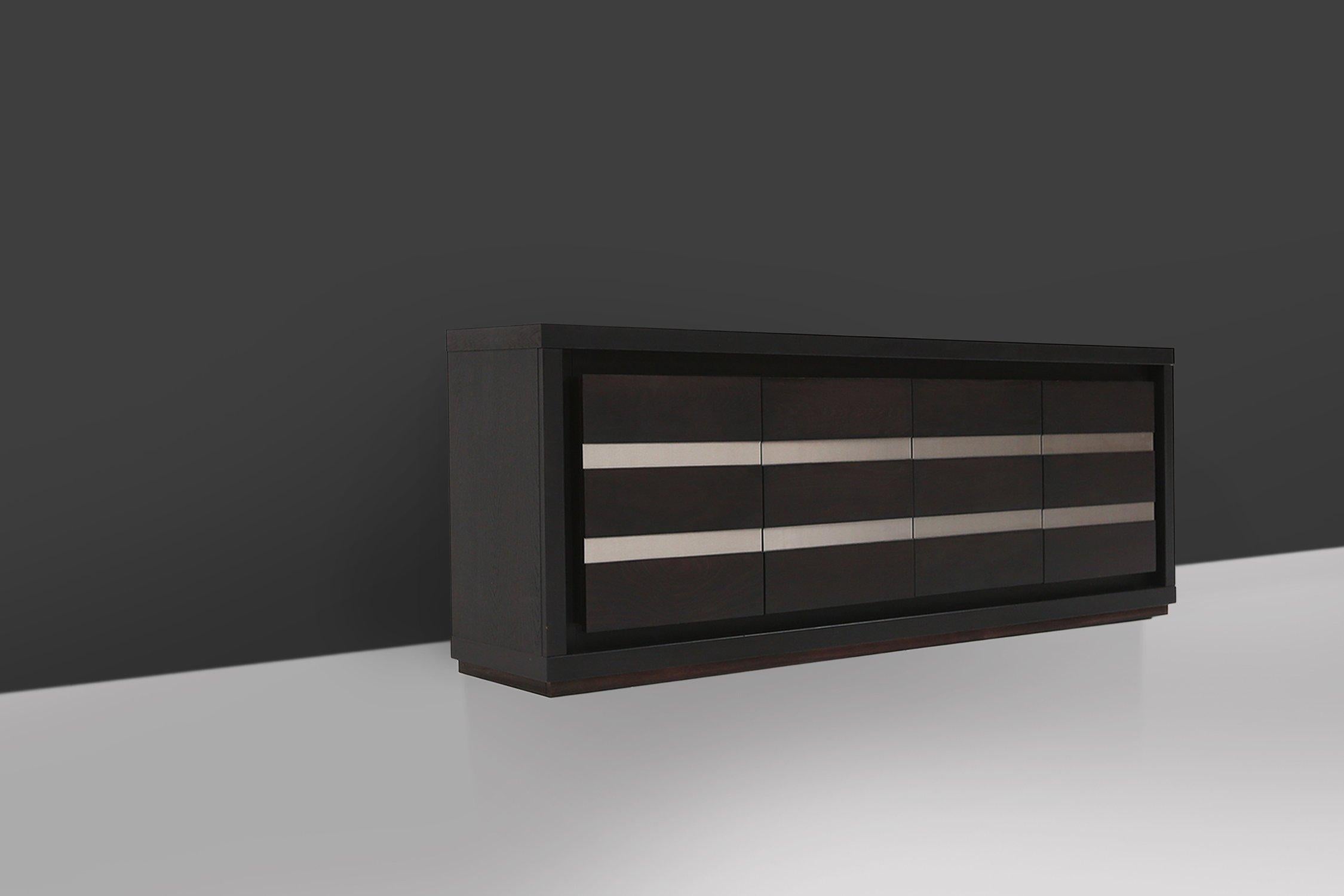 Brutalistisches belgisches Sideboard aus schwarzer Eiche aus der Mitte des Jahrhunderts, Belgien 1970er (Brutalismus) im Angebot