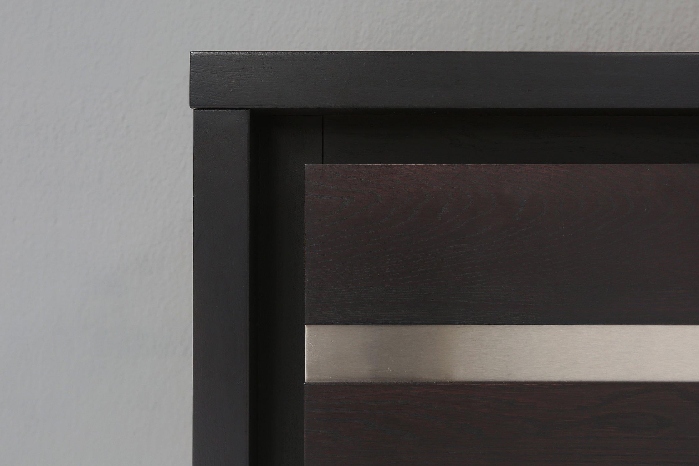 Brutalistisches belgisches Sideboard aus schwarzer Eiche aus der Mitte des Jahrhunderts, Belgien 1970er im Zustand „Gut“ im Angebot in Meulebeke, BE