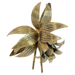 Brutalist Mid-Century Brass Vegetable Wall Light, 1970s Style Maison Jansen