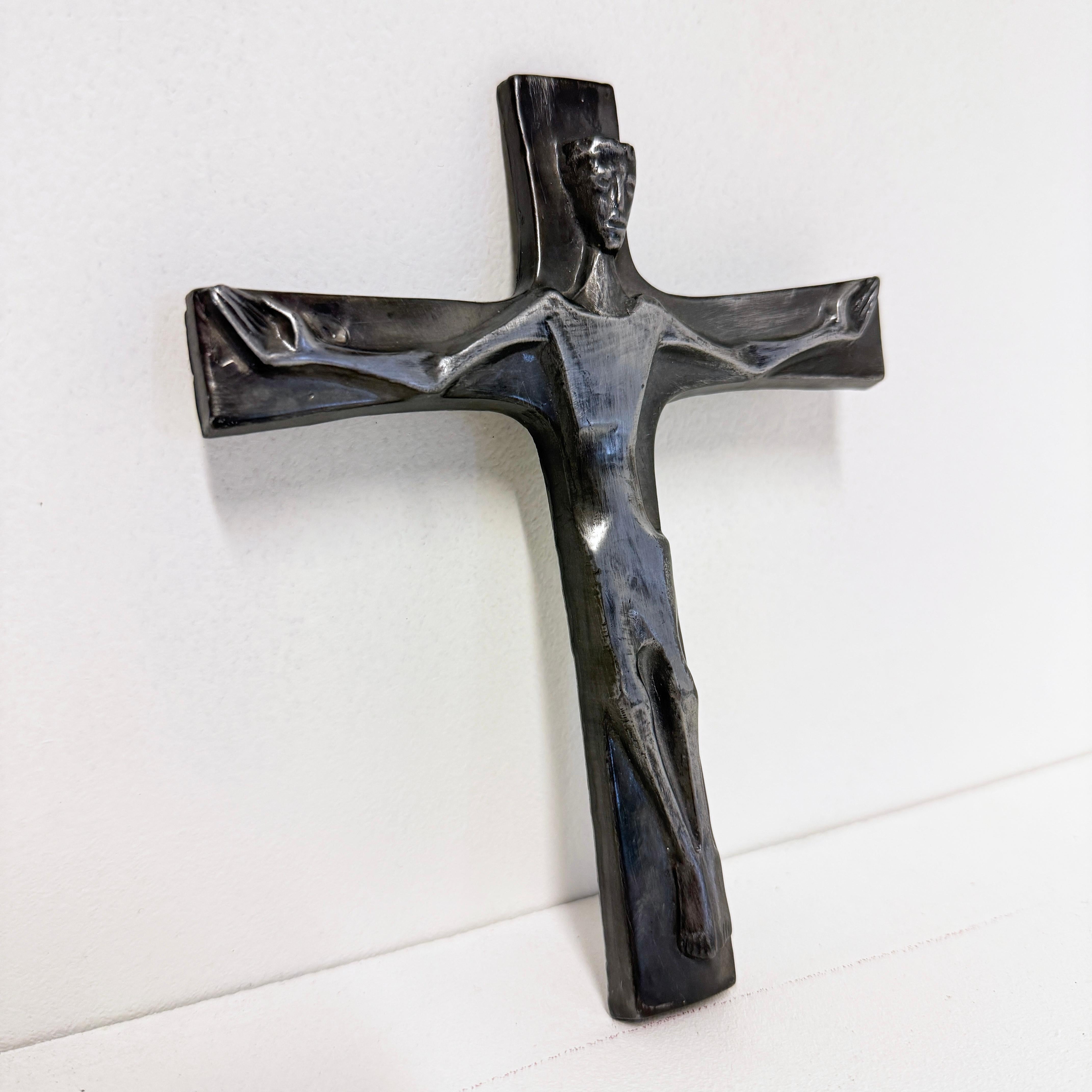 Crucifix en métal coulé Brutalist Mid Century en vente 4