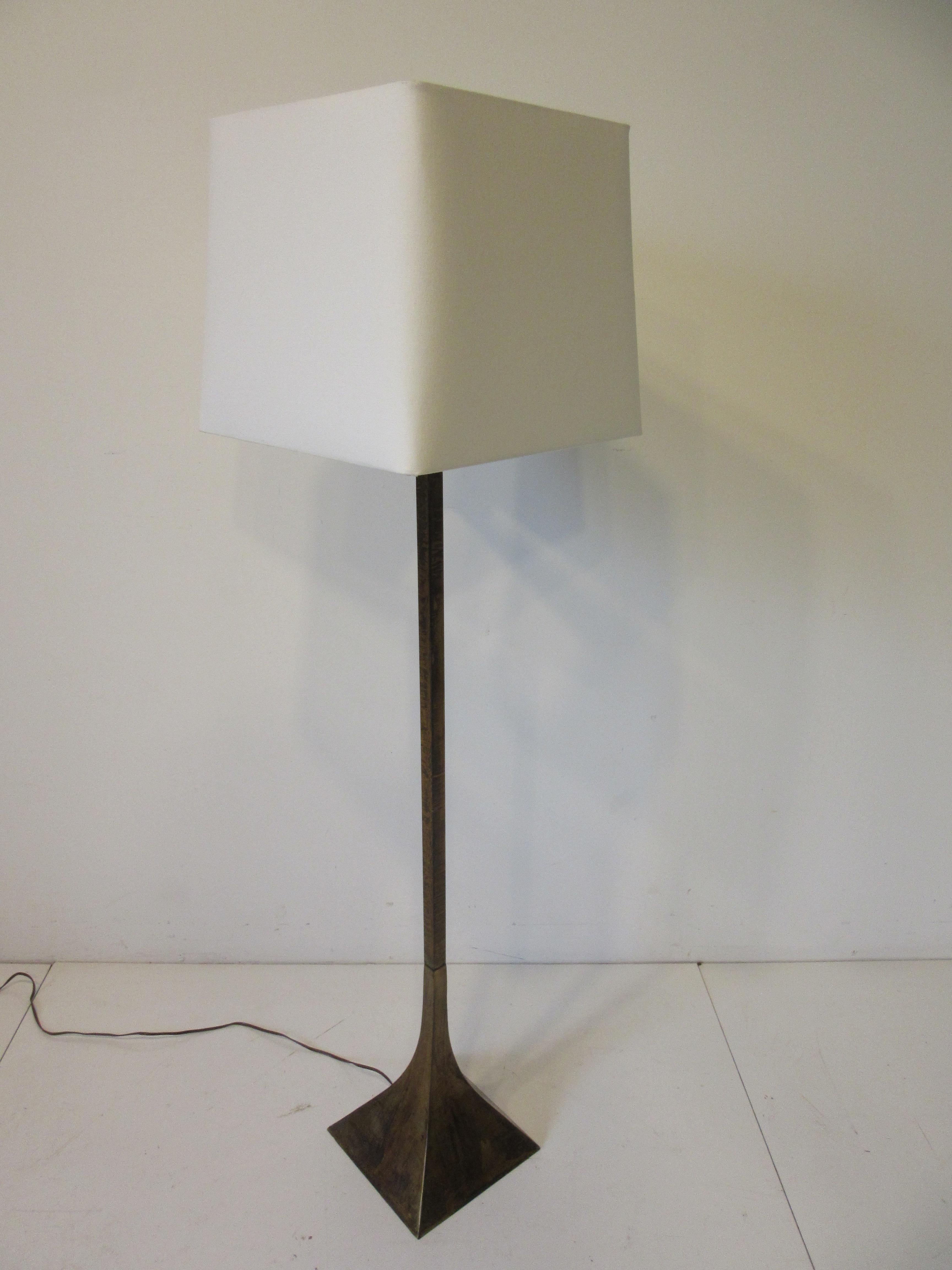 Brutalist Mid Century Floor Lamp by the Laurel Lamp Co. 2