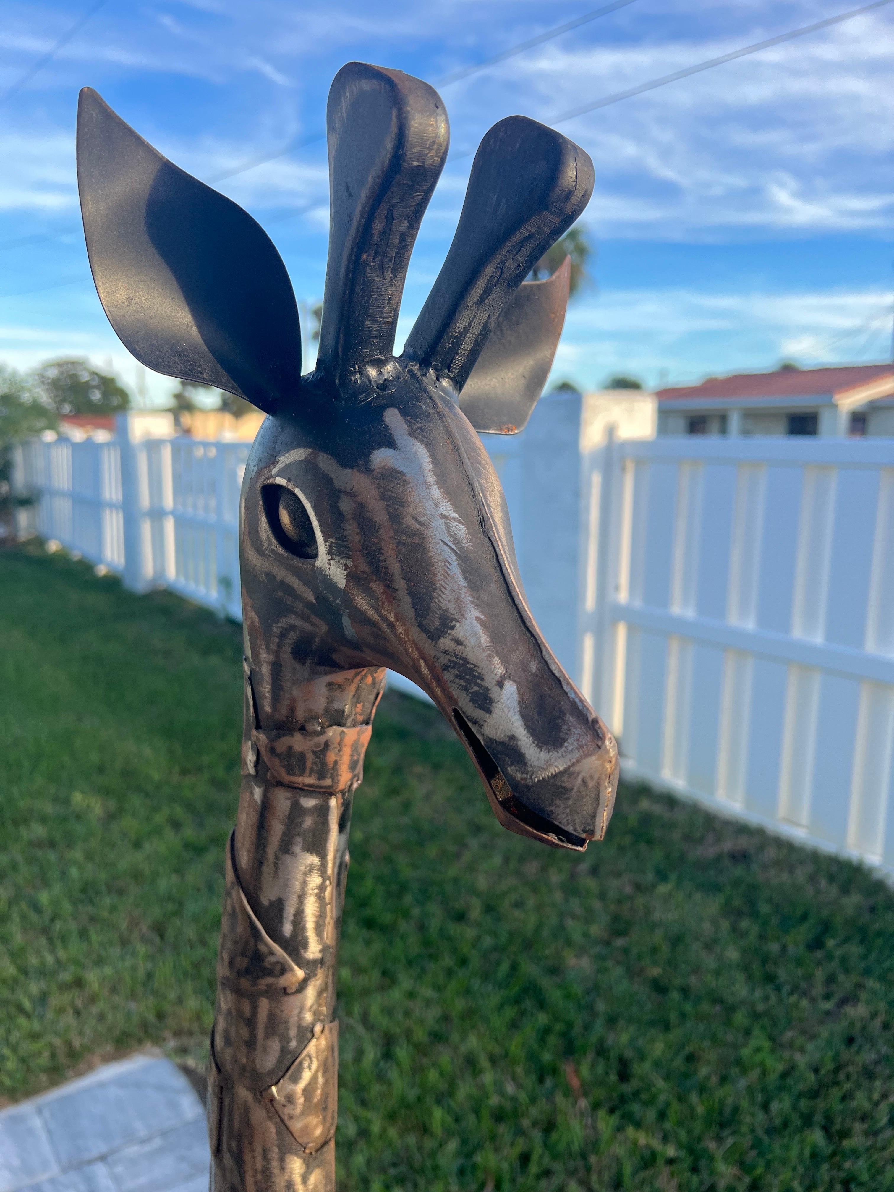 Statua di giraffa brutalista di metà secolo In condizioni buone in vendita a Redding, CT