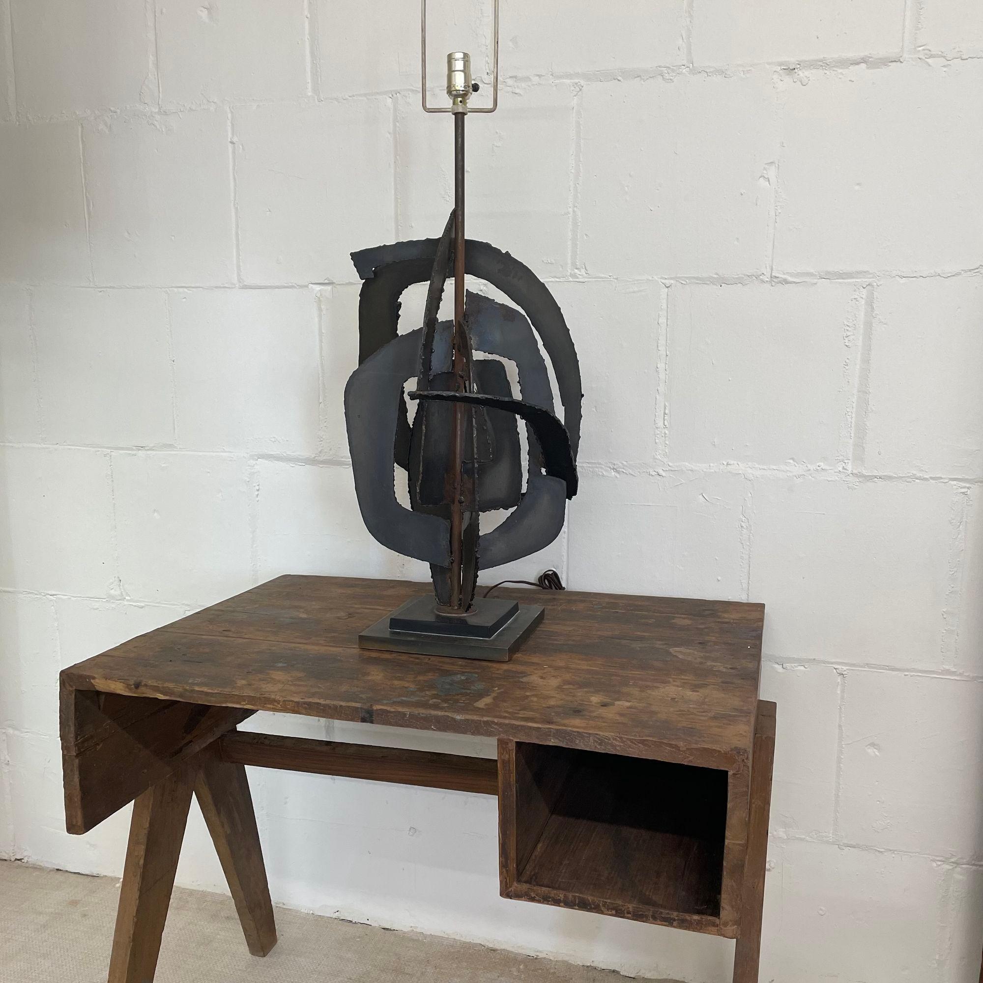 Brutalist Mid-Century Modern Table Lamp, Blackened Steel For Sale 4